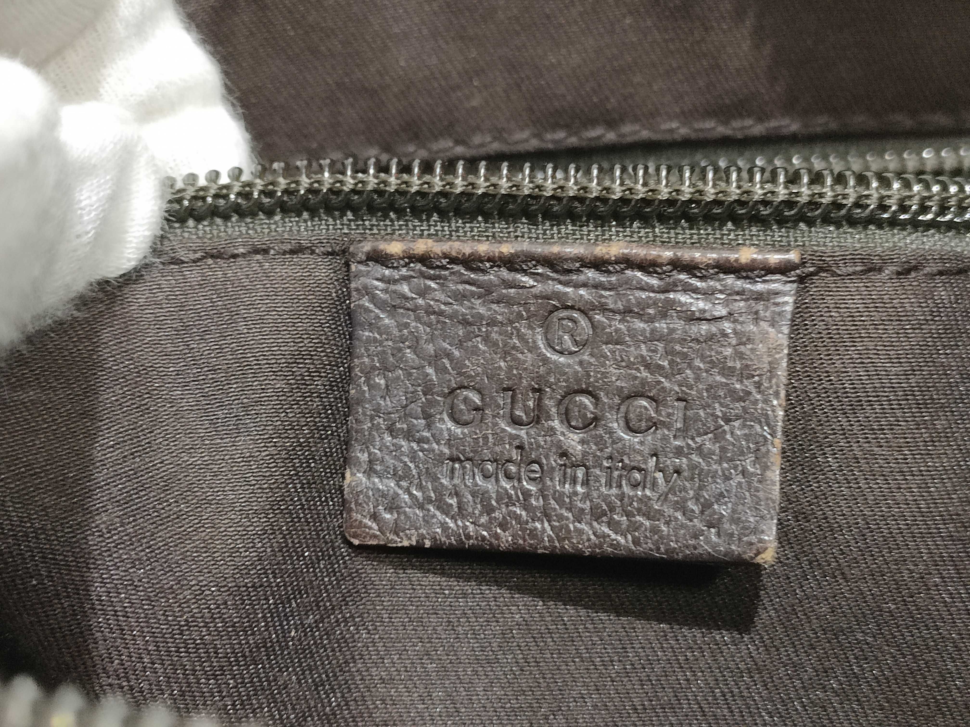 GG Canvas Shoulder Bag — view 11