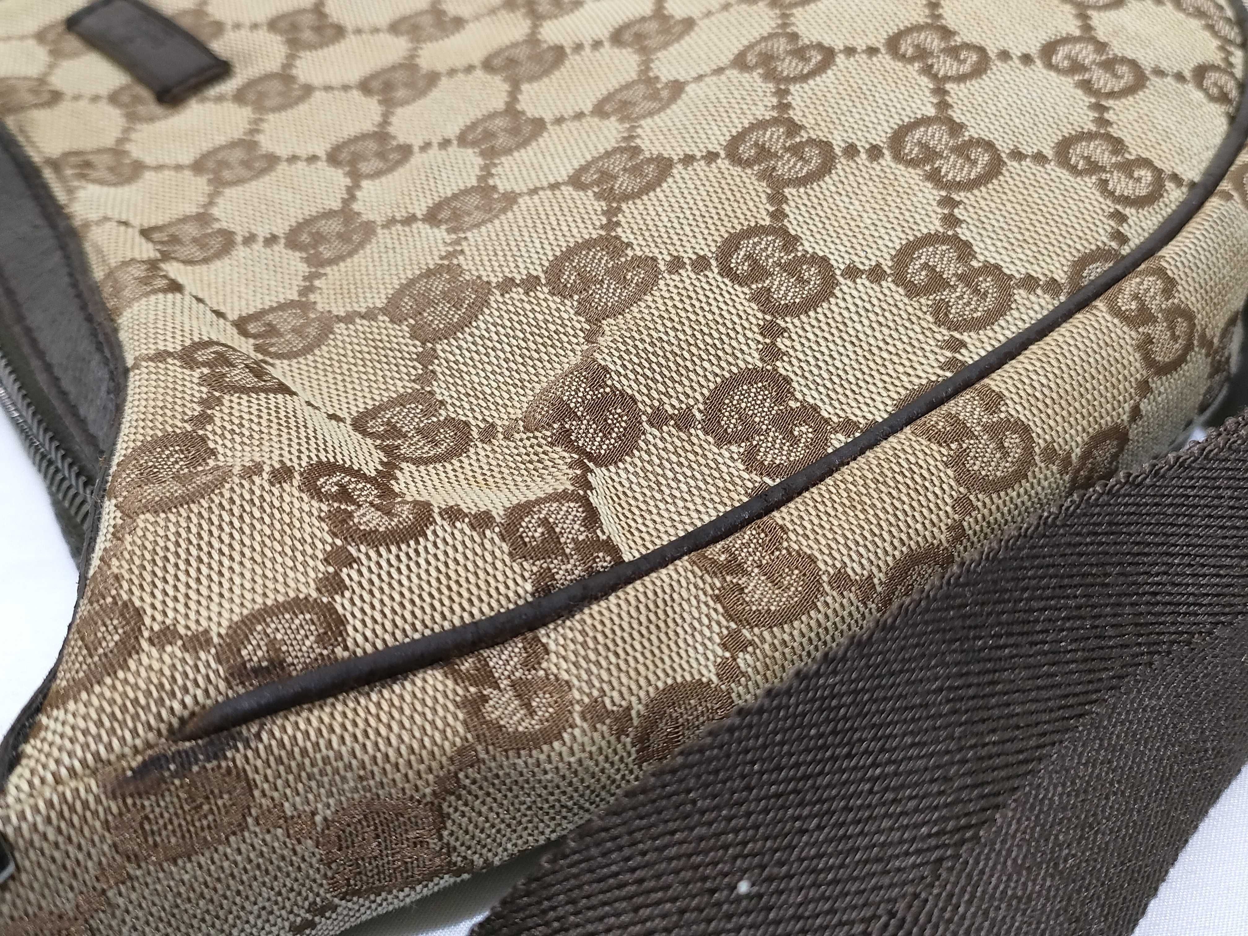 GG Canvas Shoulder Bag — view 15