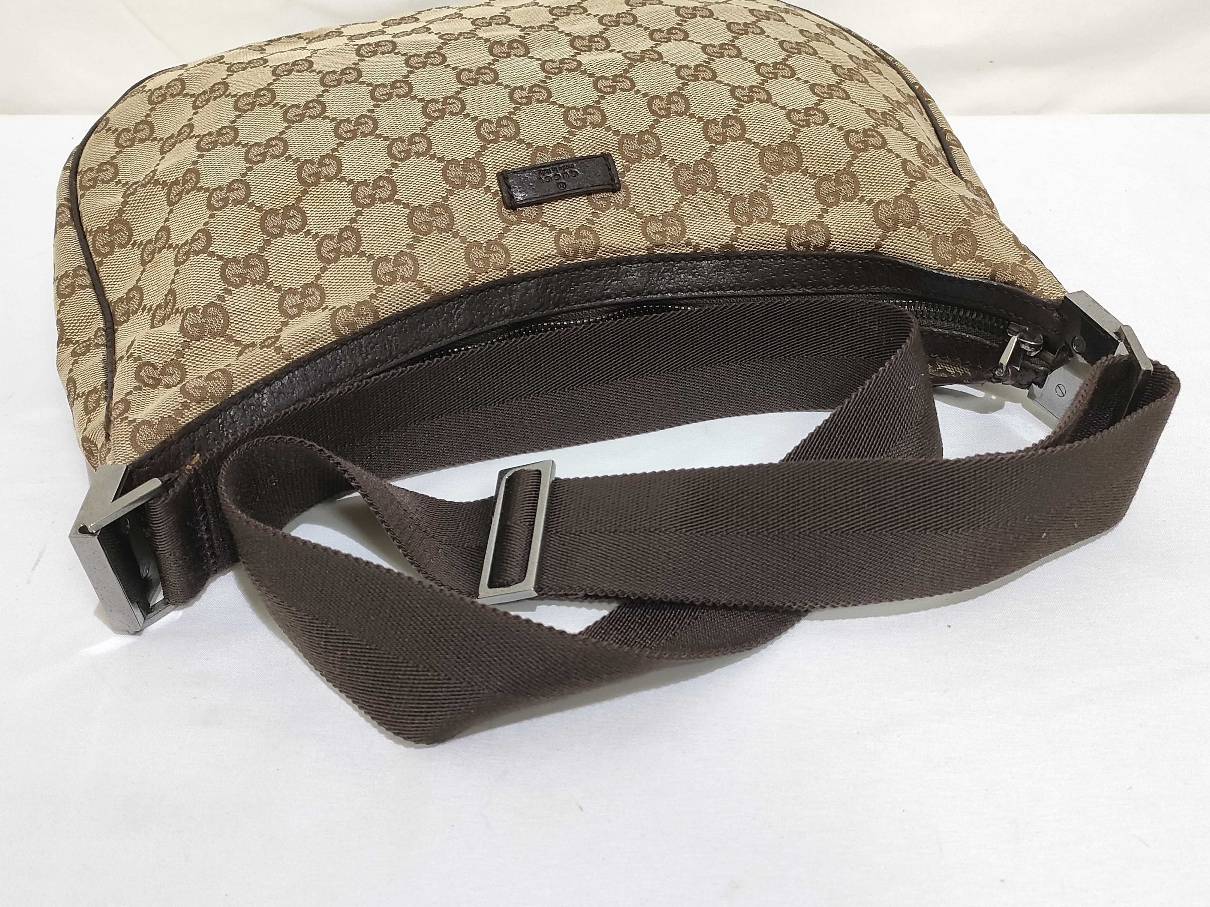 GG Canvas Shoulder Bag — view 3