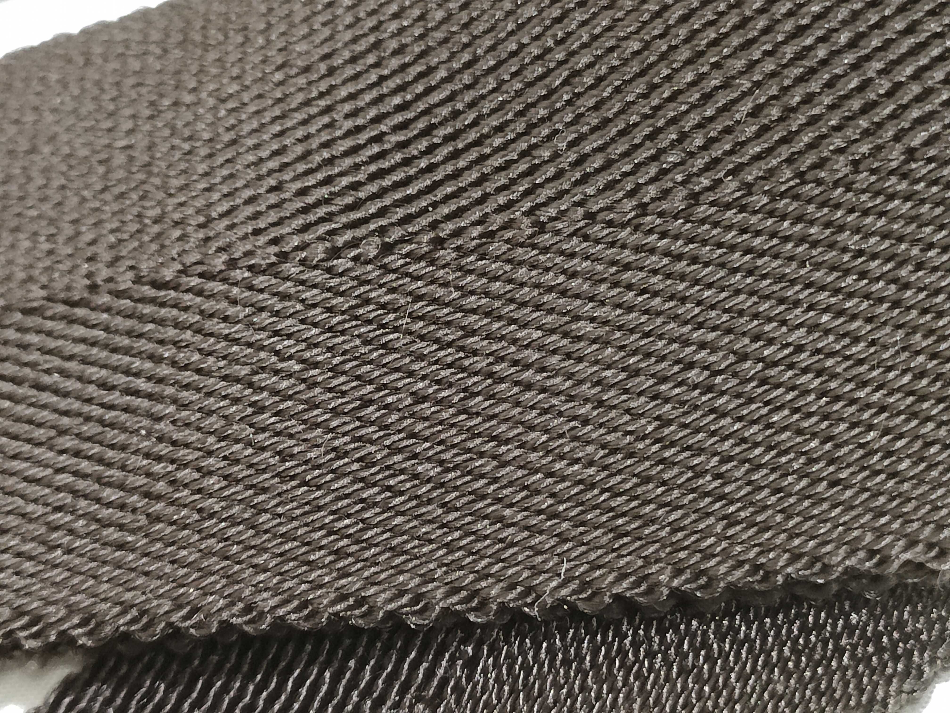 GG Canvas Shoulder Bag — view 4