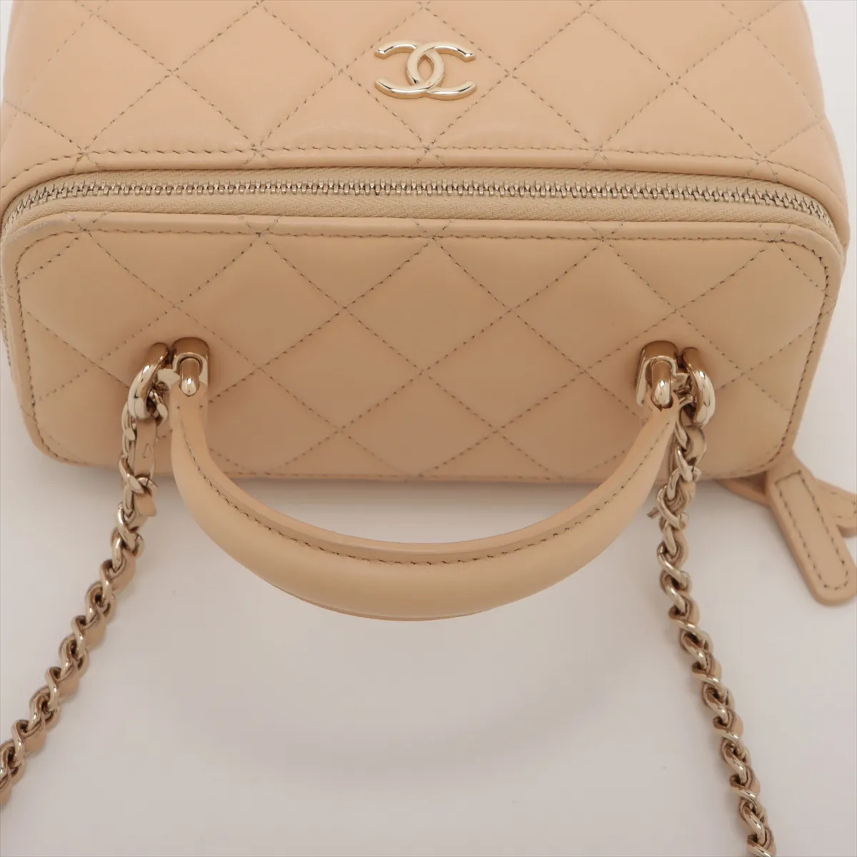 Matelasse Lambskin Chain Shoulder Bag Vanity Beige Gold Hardware T5A0232C Random Serial — view 5