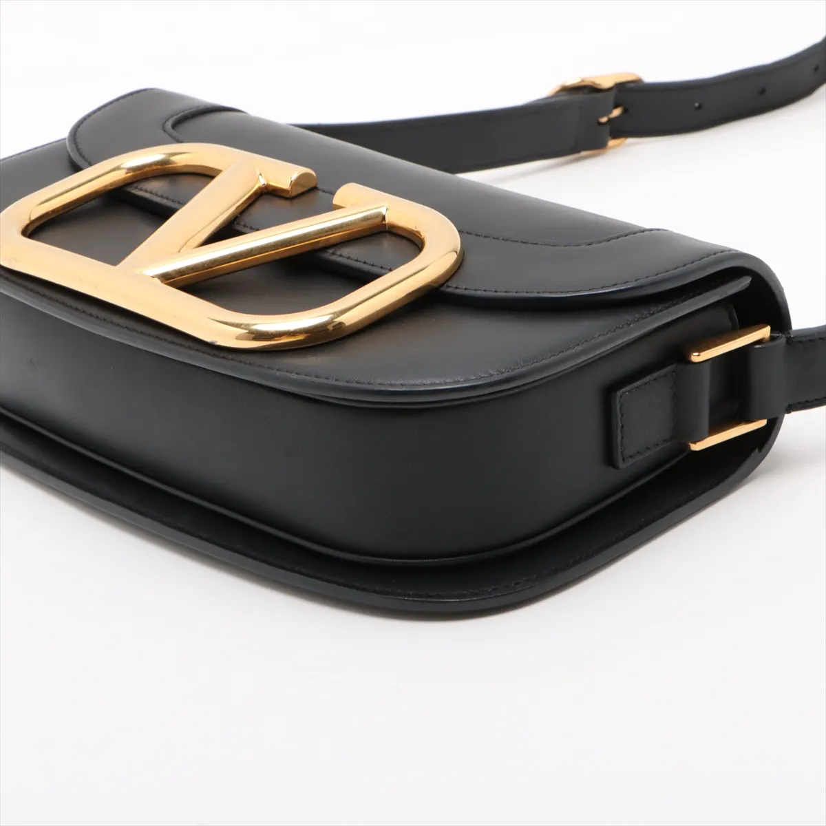 Supervie Leather Shoulder Bag, Black — view 3