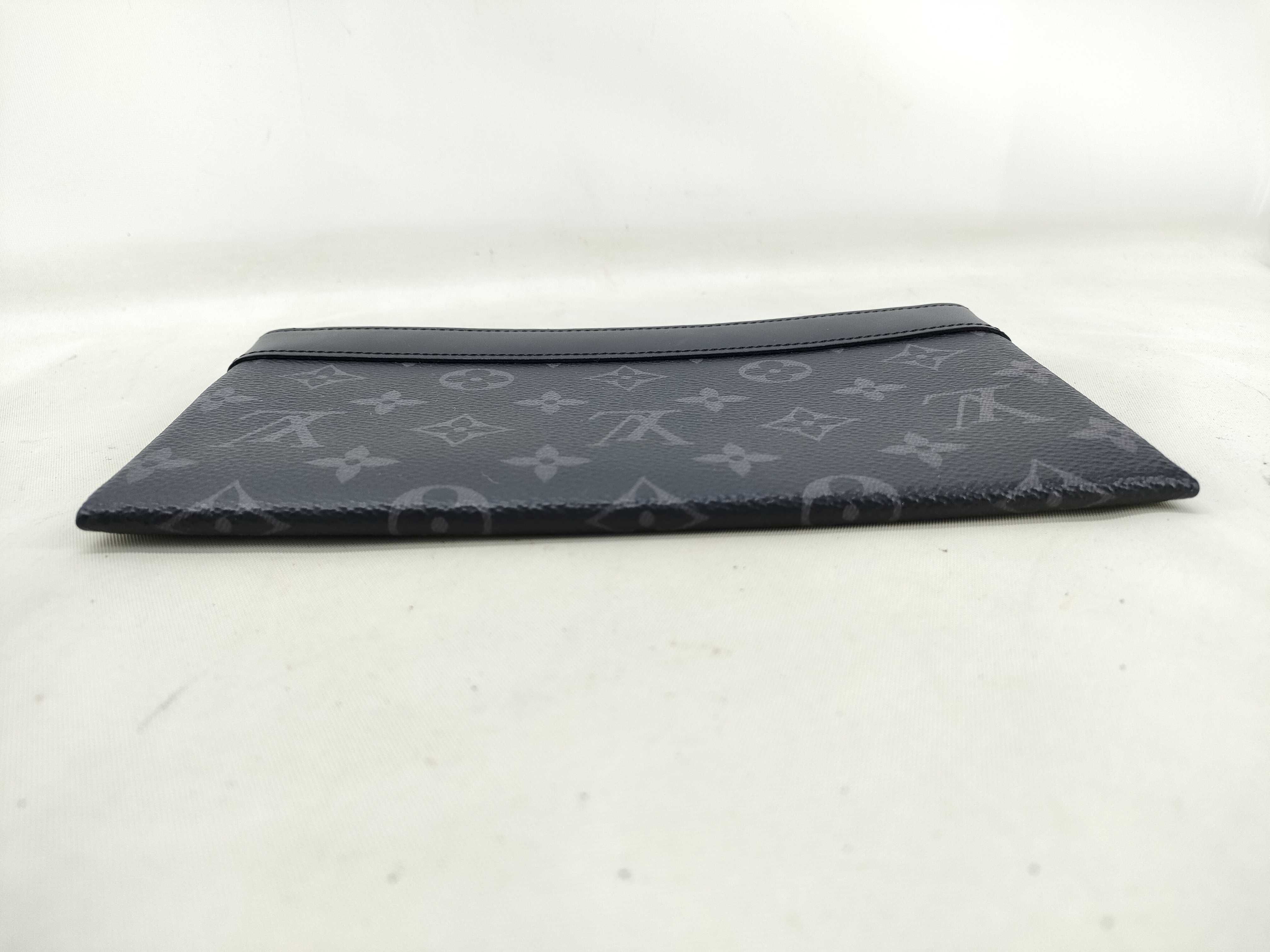 Monogram Eclipse Pochette Discovery PM Pouch Bag M44323 SP2169 Pouch — view 3