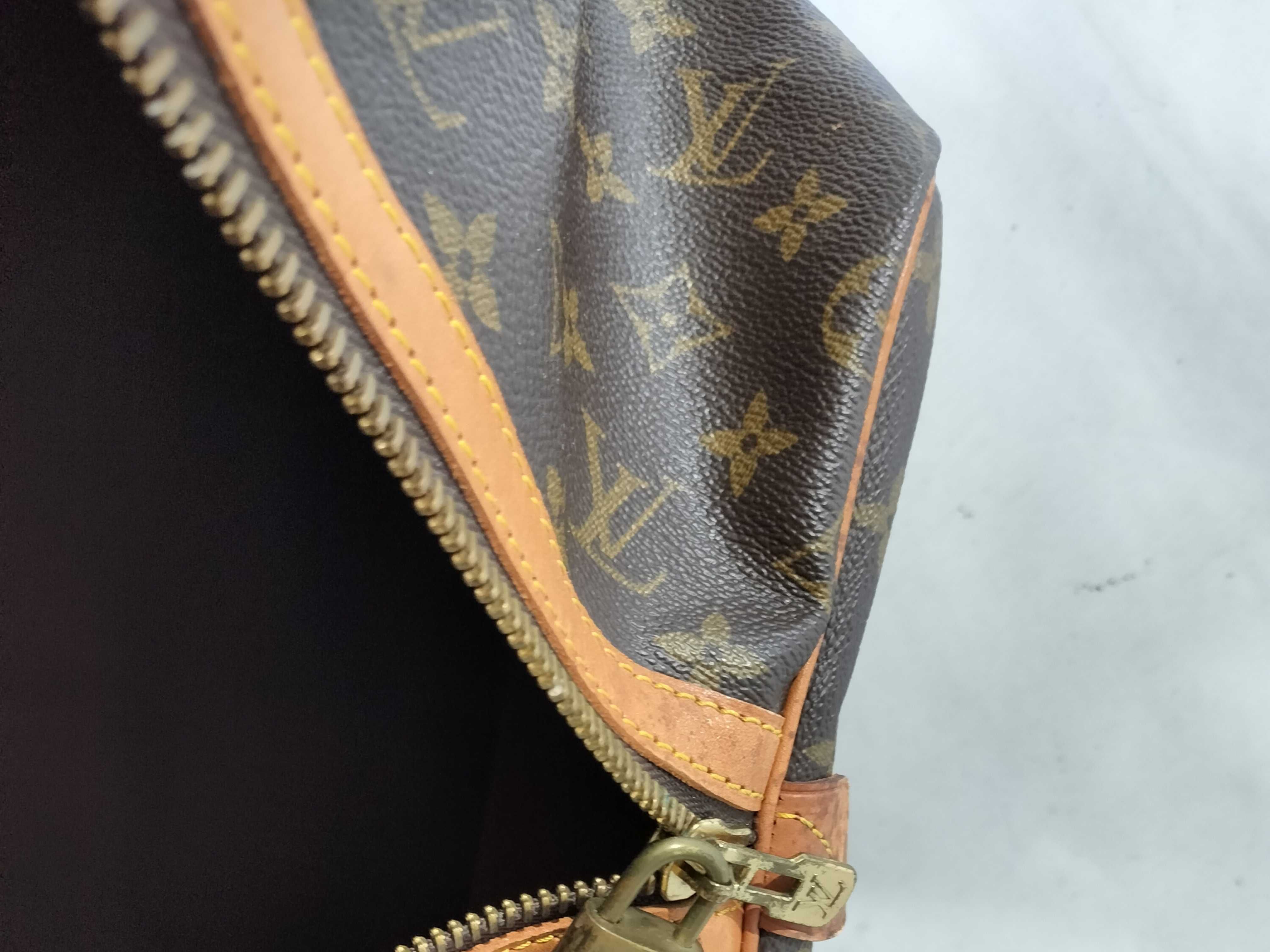 Monogram M41424 Keepall 55 Boston Bag — view 10