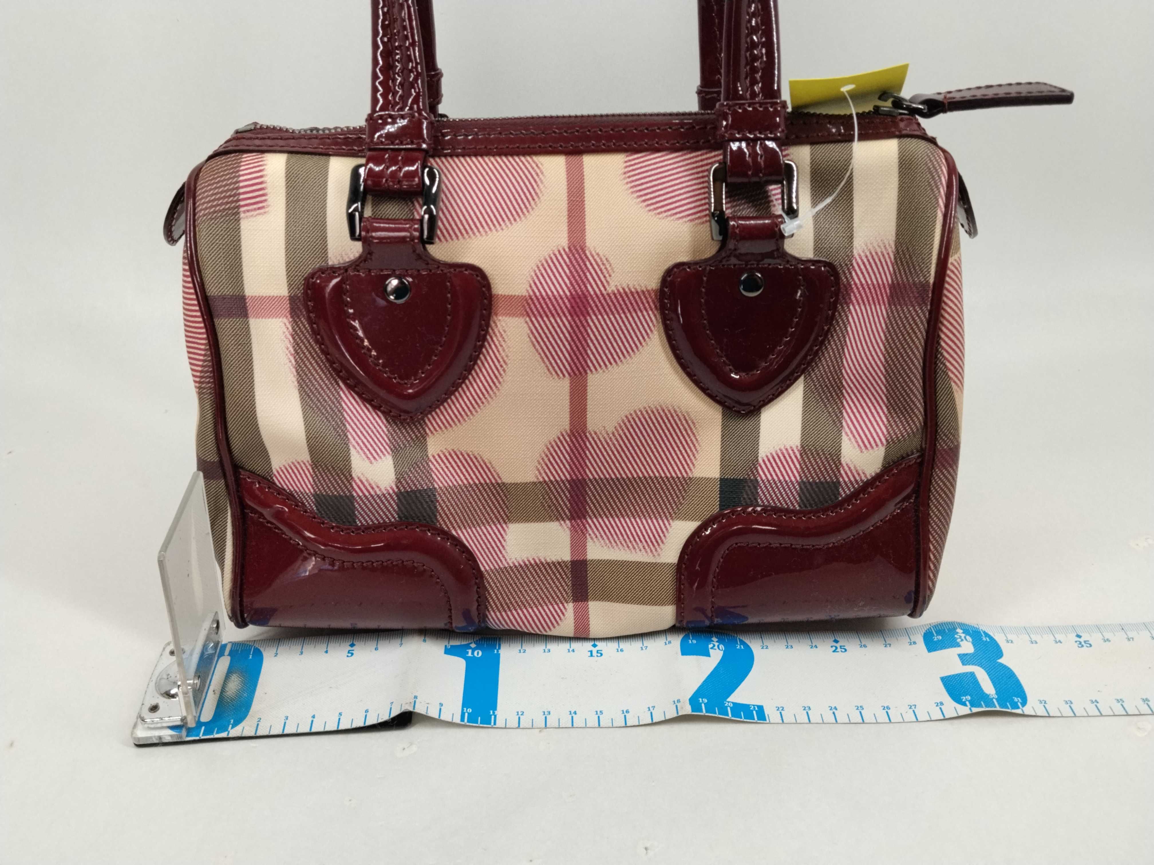 Heart Nova Check Pattern Boston Bag — view 2