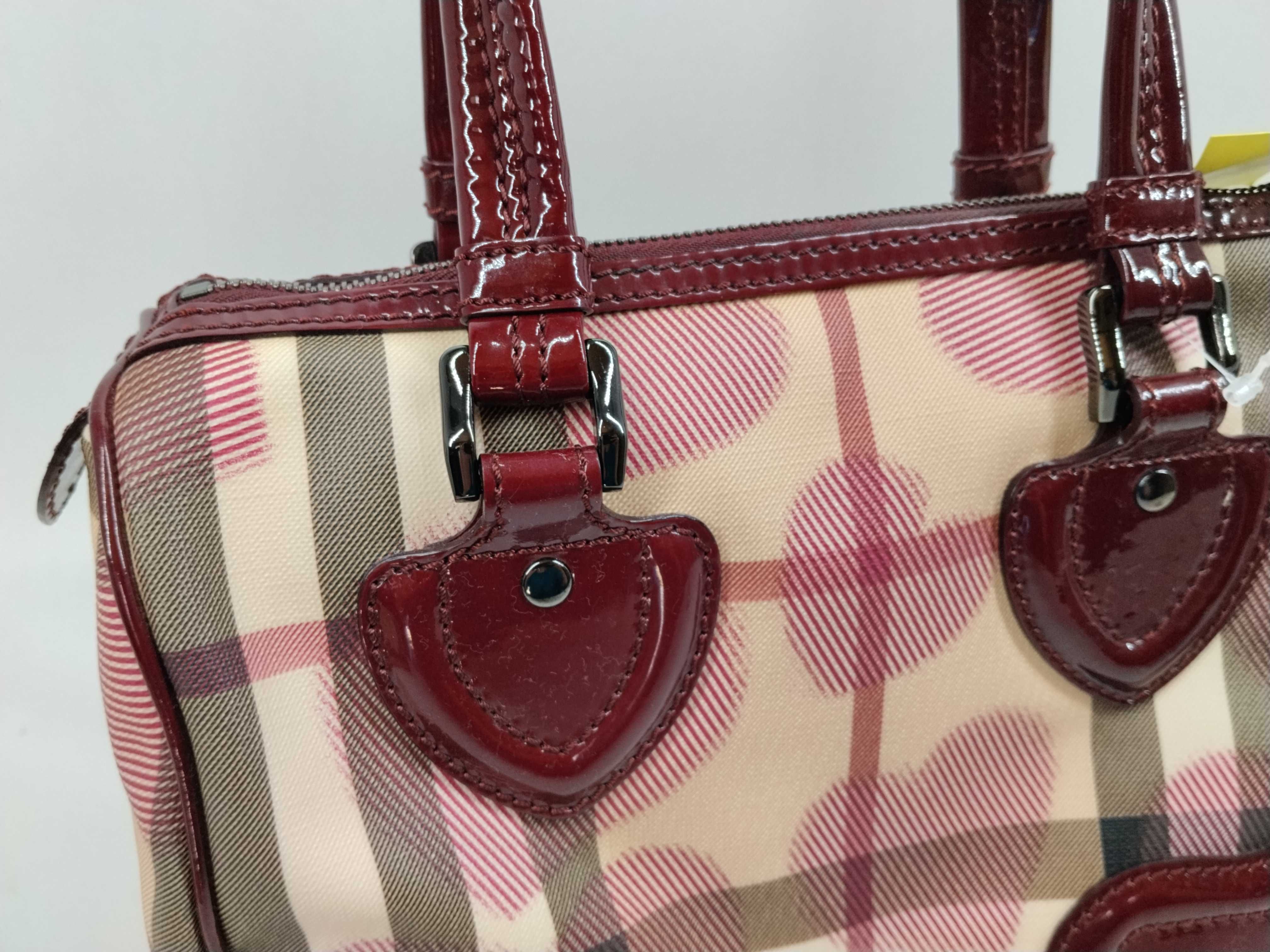 Heart Nova Check Pattern Boston Bag — view 3