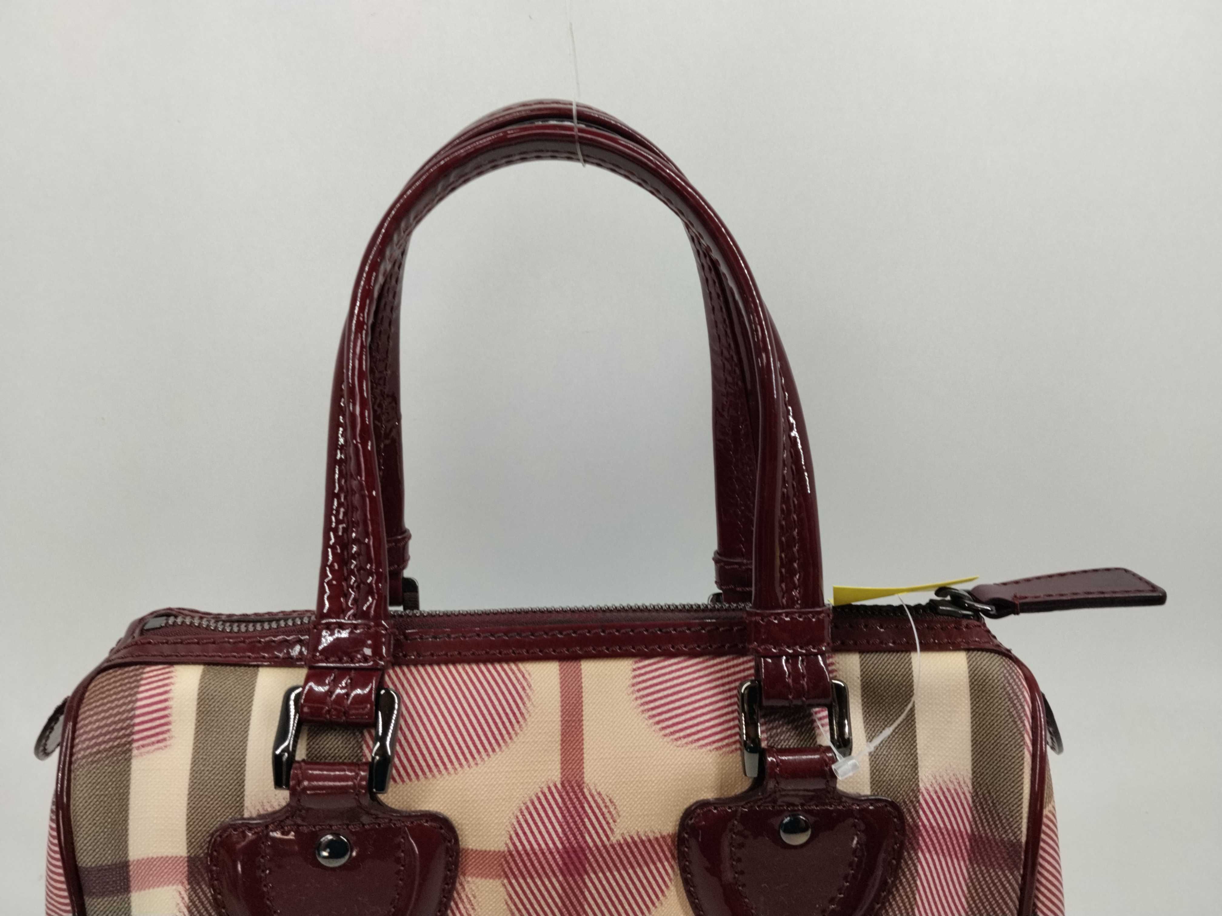 Heart Nova Check Pattern Boston Bag — view 4