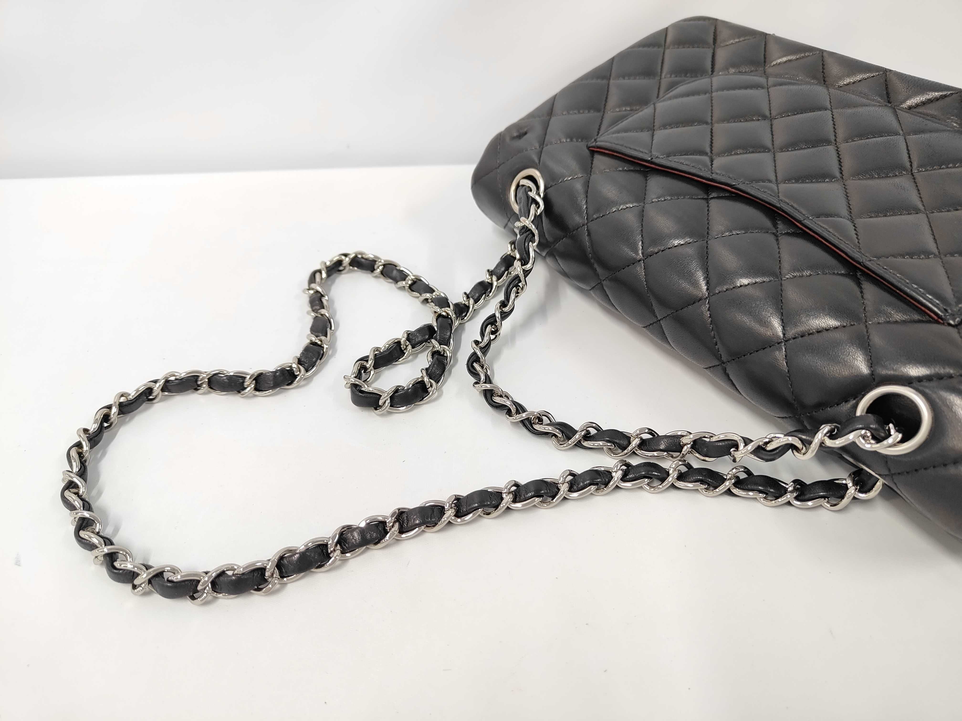 W-Flap 25 Chain Shoulder Bag, Matelassé Lambskin, Black, SS Shoulder Bag — view 5