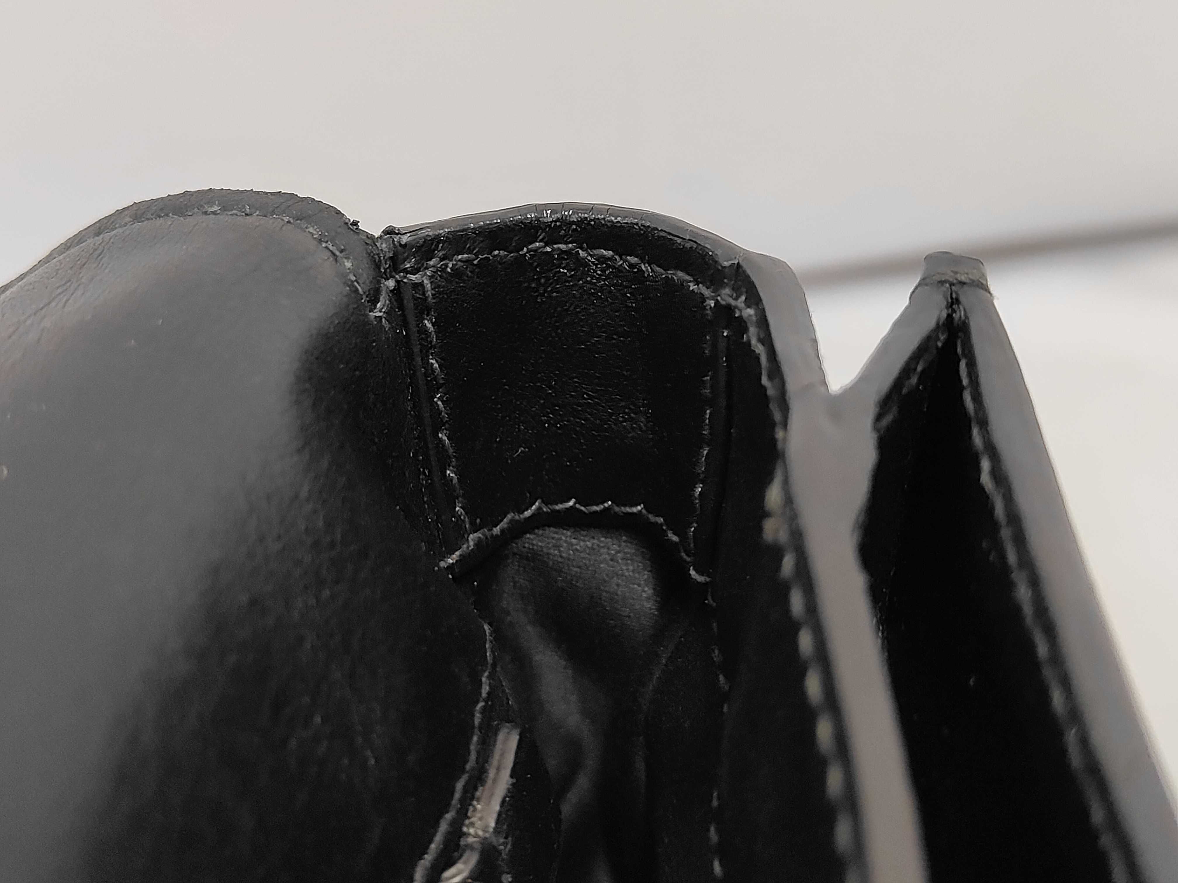 studded shoulder bag, black. — view 13