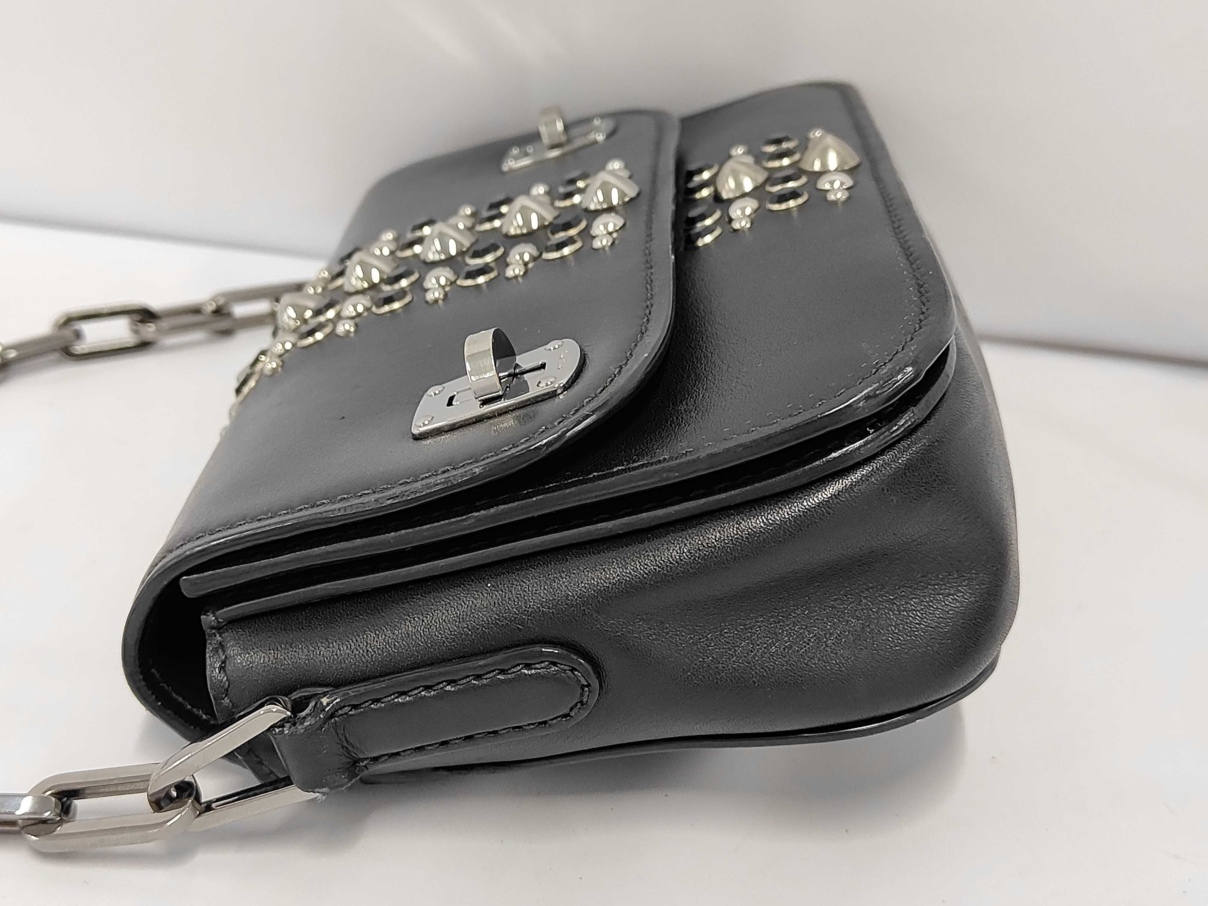 studded shoulder bag, black. — view 8