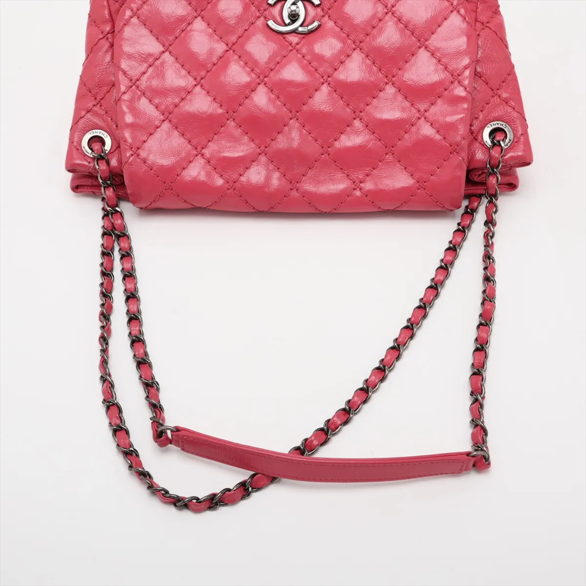 Wild Stitch Vintage Calf Chain Shoulder Bag, Pink, Gunmetal Hardware, 17983852, Serial Number 17 — view 5