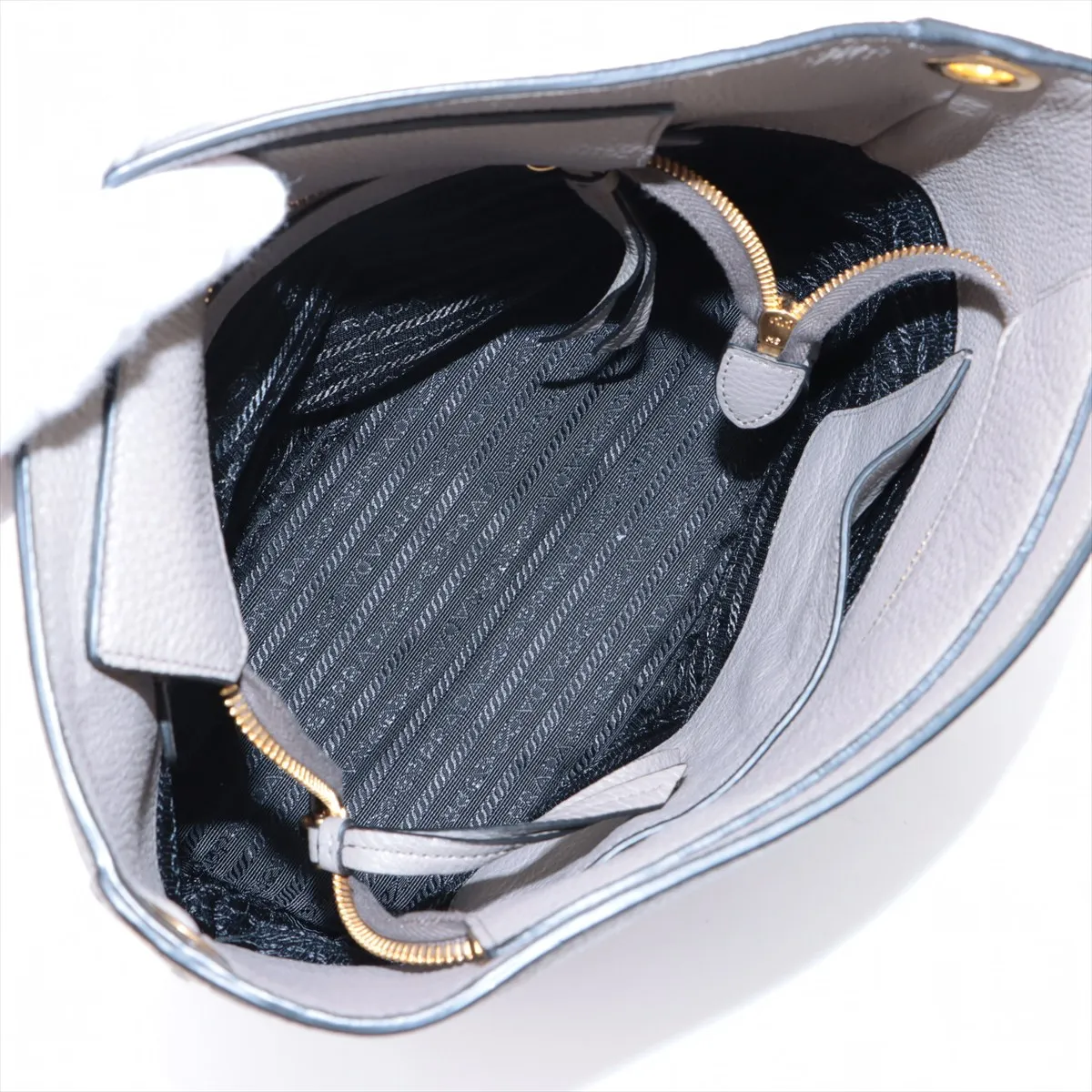 Vitello Phoenix Leather Shoulder Bag Gray — view 6