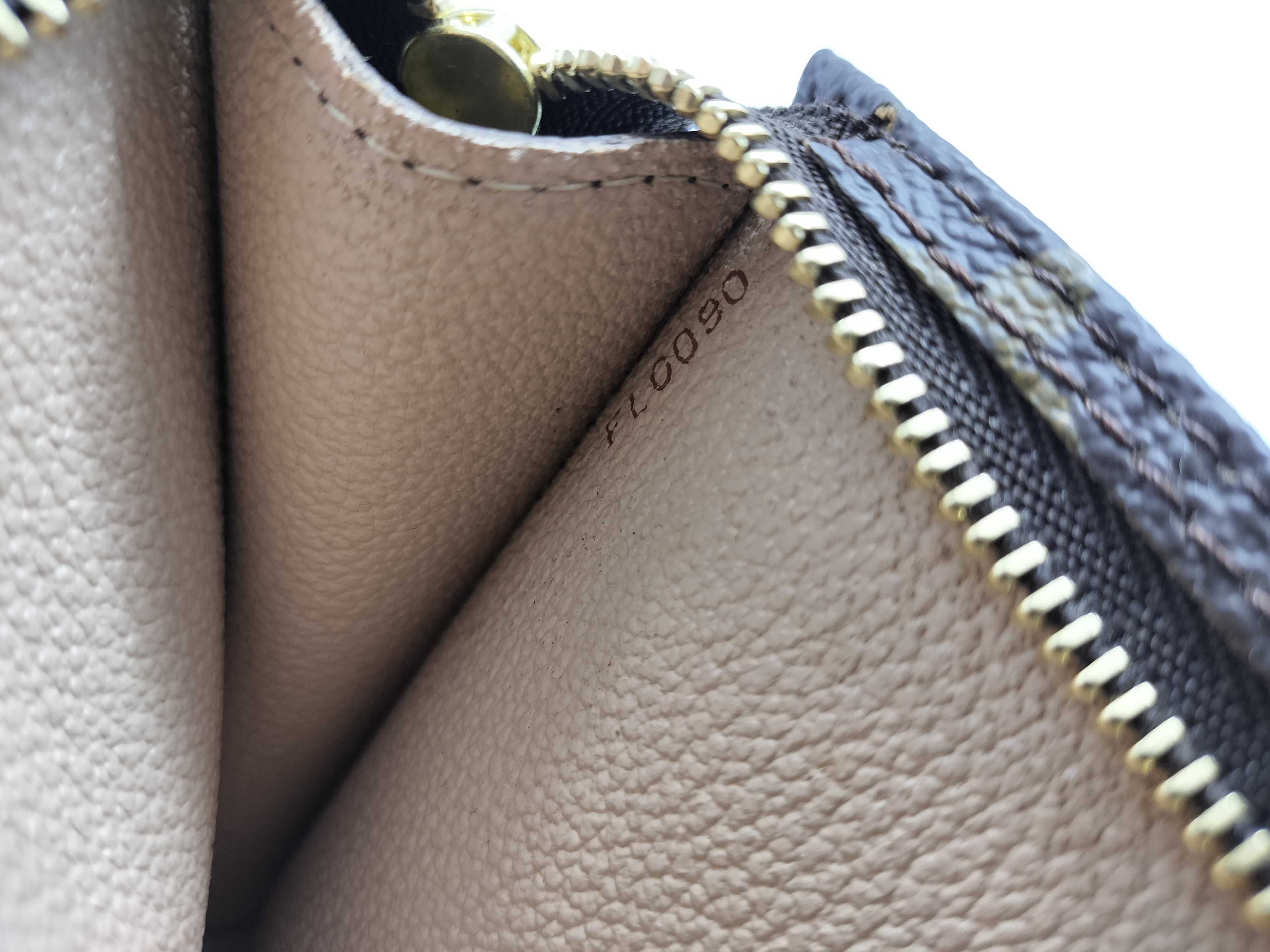 Monogram Pochette Accessoires (1 item) — view 11