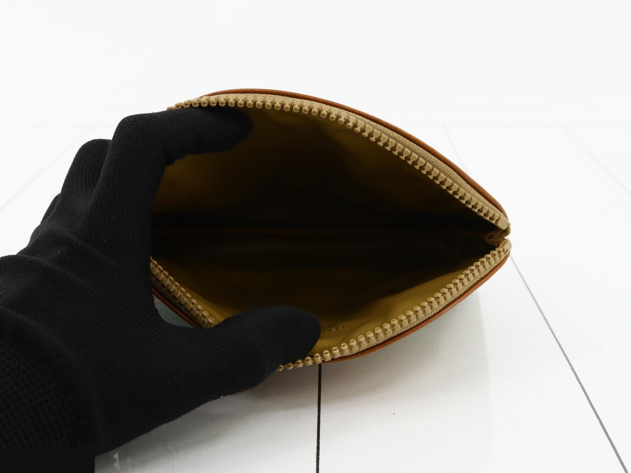Pouch, beige — view 4