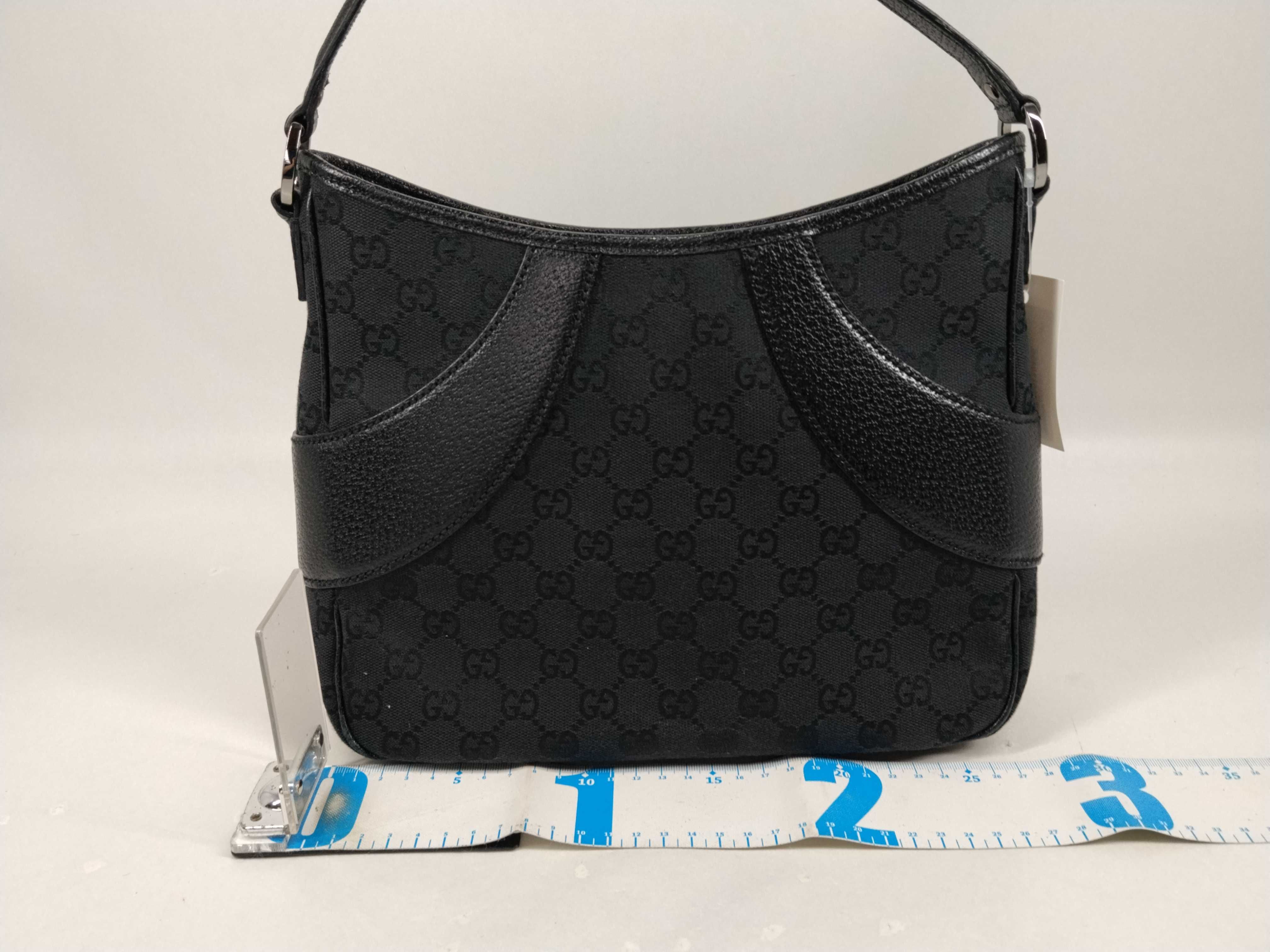 GG Canvas 113012 Shoulder Bag — view 2