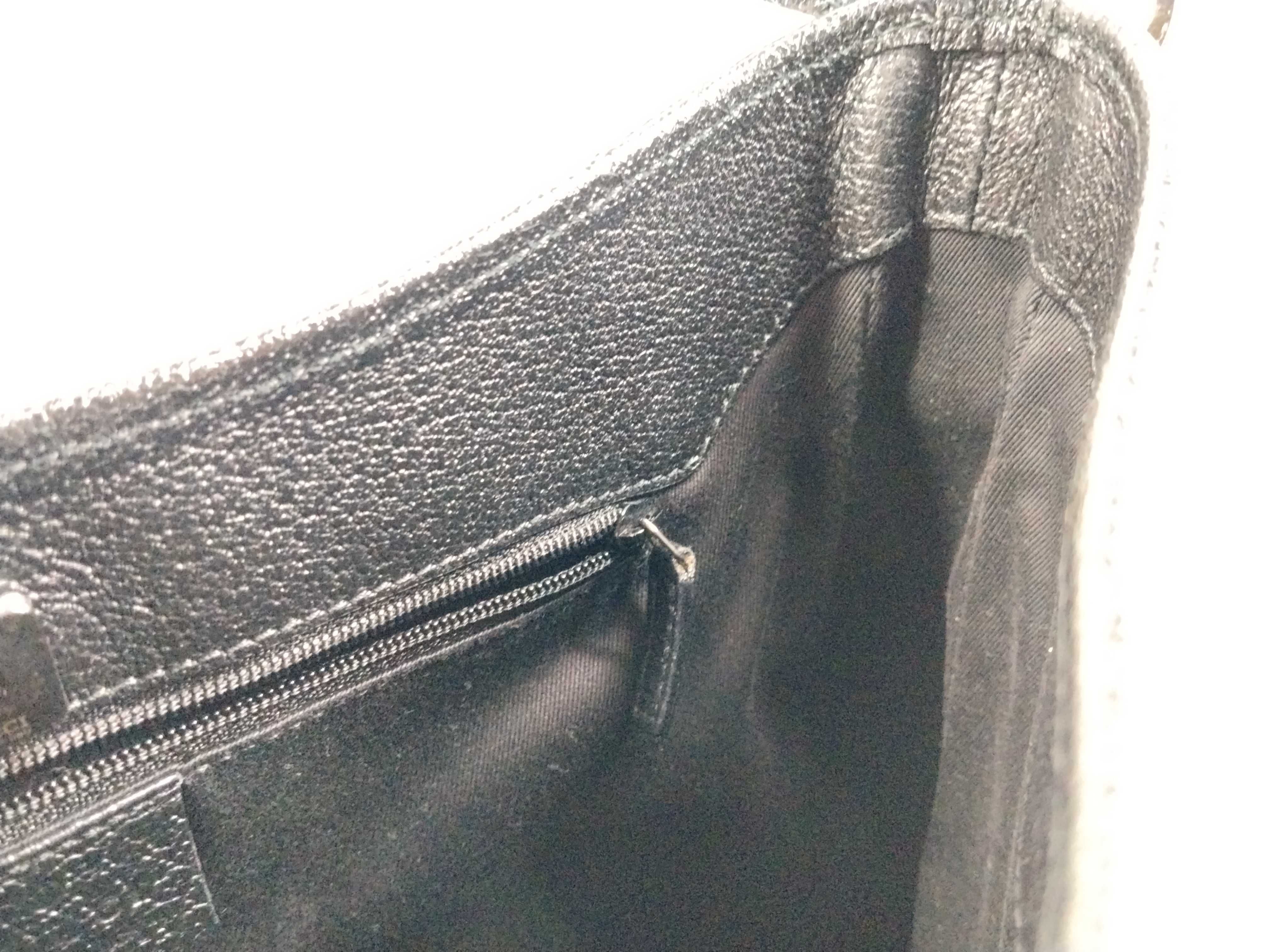 GG Canvas 113012 Shoulder Bag — view 11