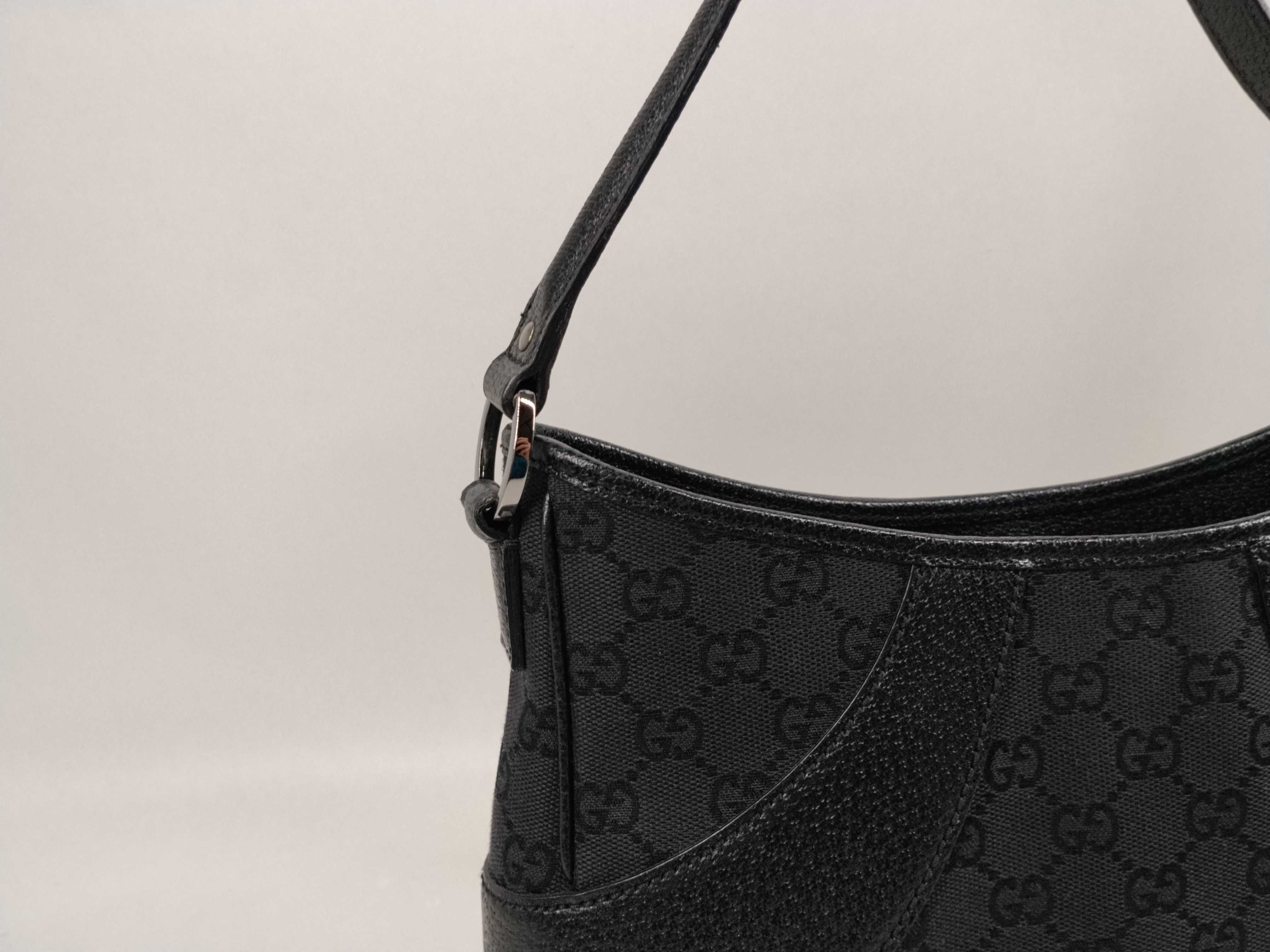 GG Canvas 113012 Shoulder Bag — view 3