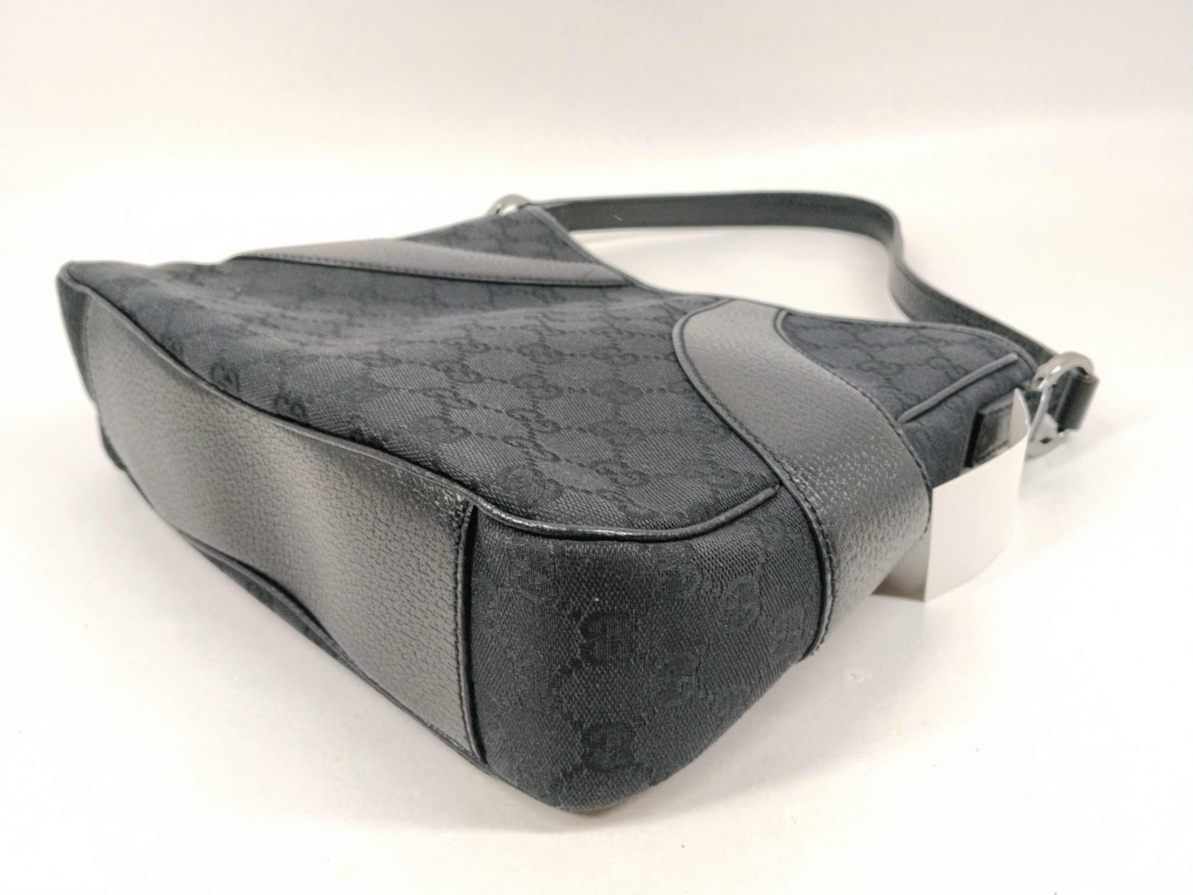 GG Canvas 113012 Shoulder Bag — view 6