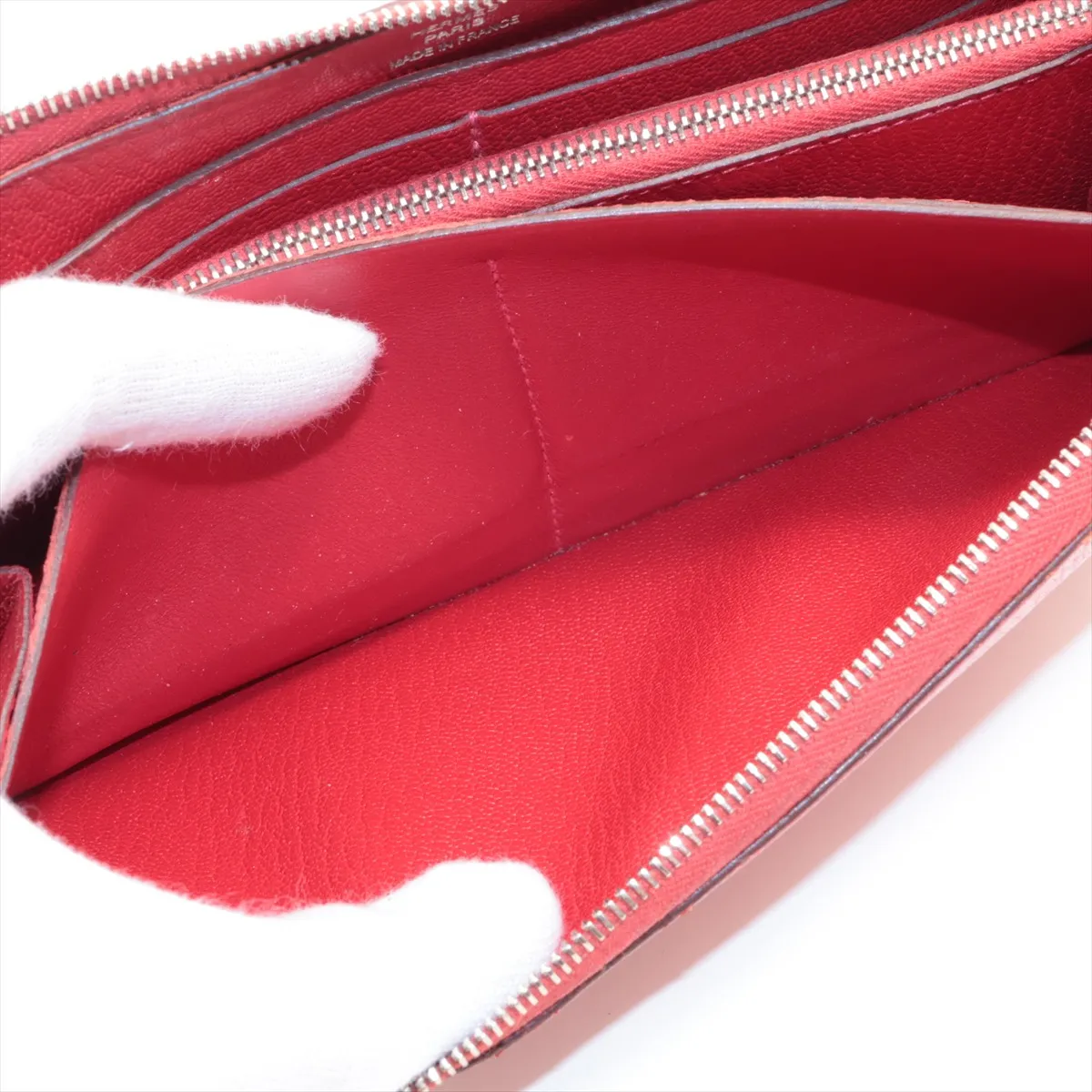 Evelyne Long Chevre Mysore Round Zip Wallet, Red, Silver Hardware P: 2012 — view 7