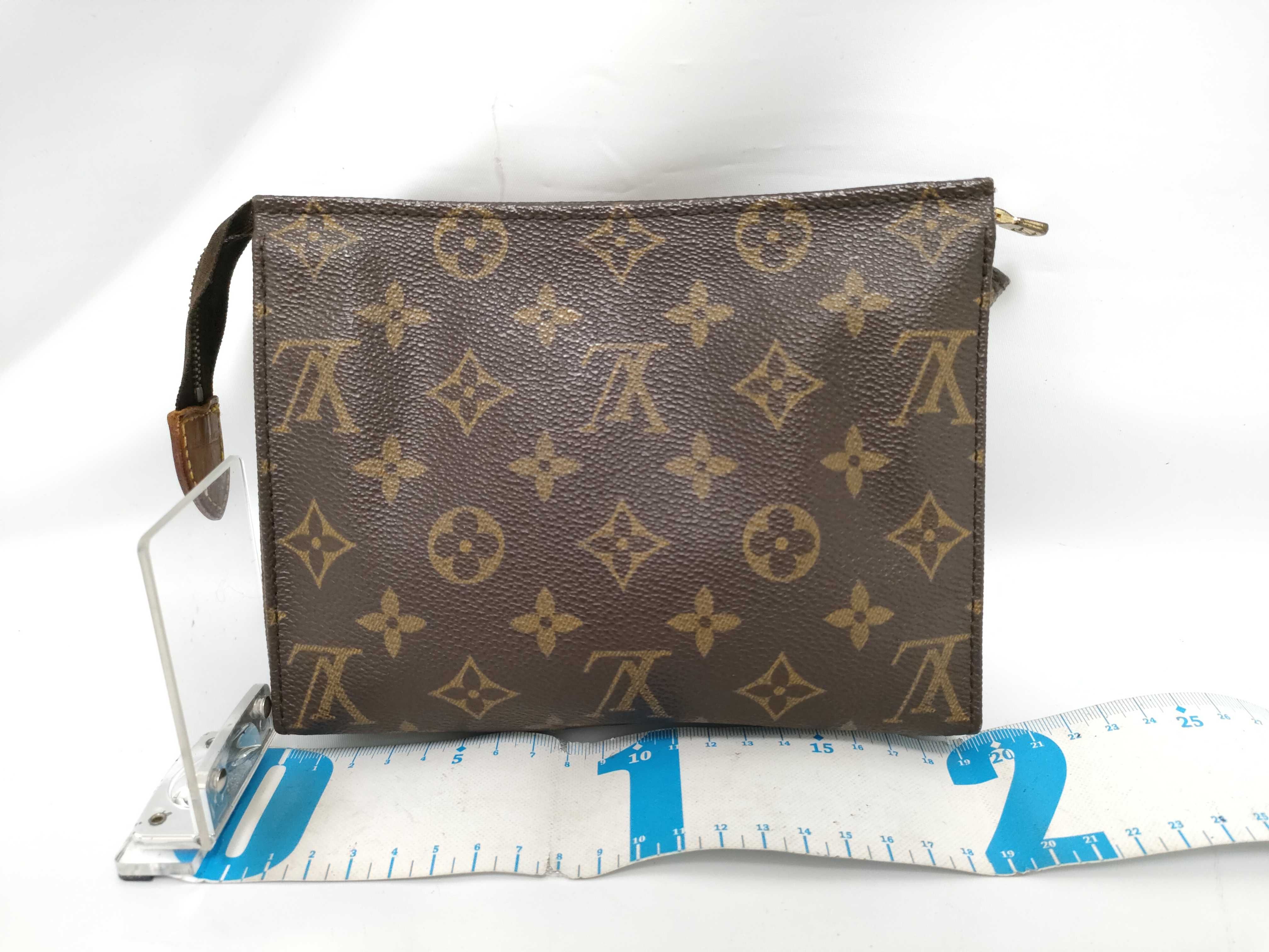 Monogram Vuitton Pochette Toilette 19 M47544 TH0960 Pouch — view 2
