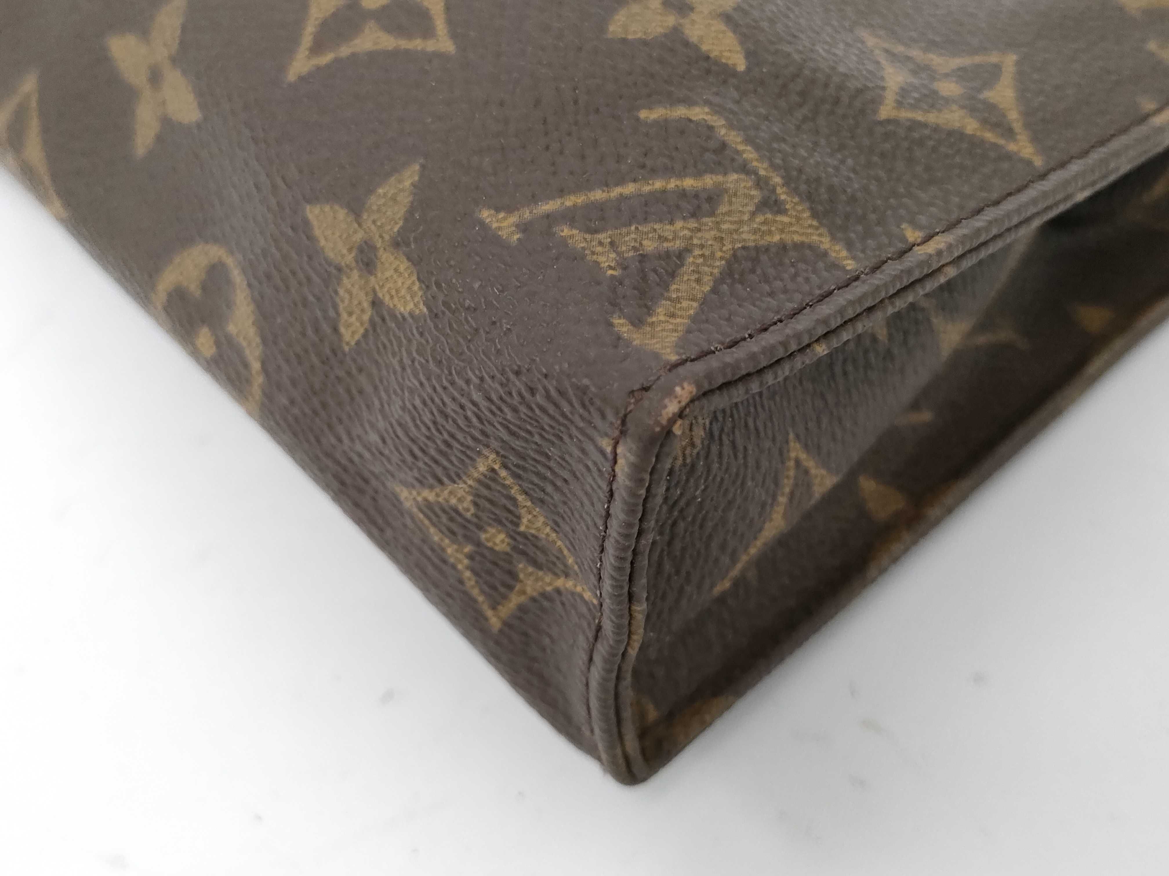 Monogram Vuitton Pochette Toilette 19 M47544 TH0960 Pouch — view 5