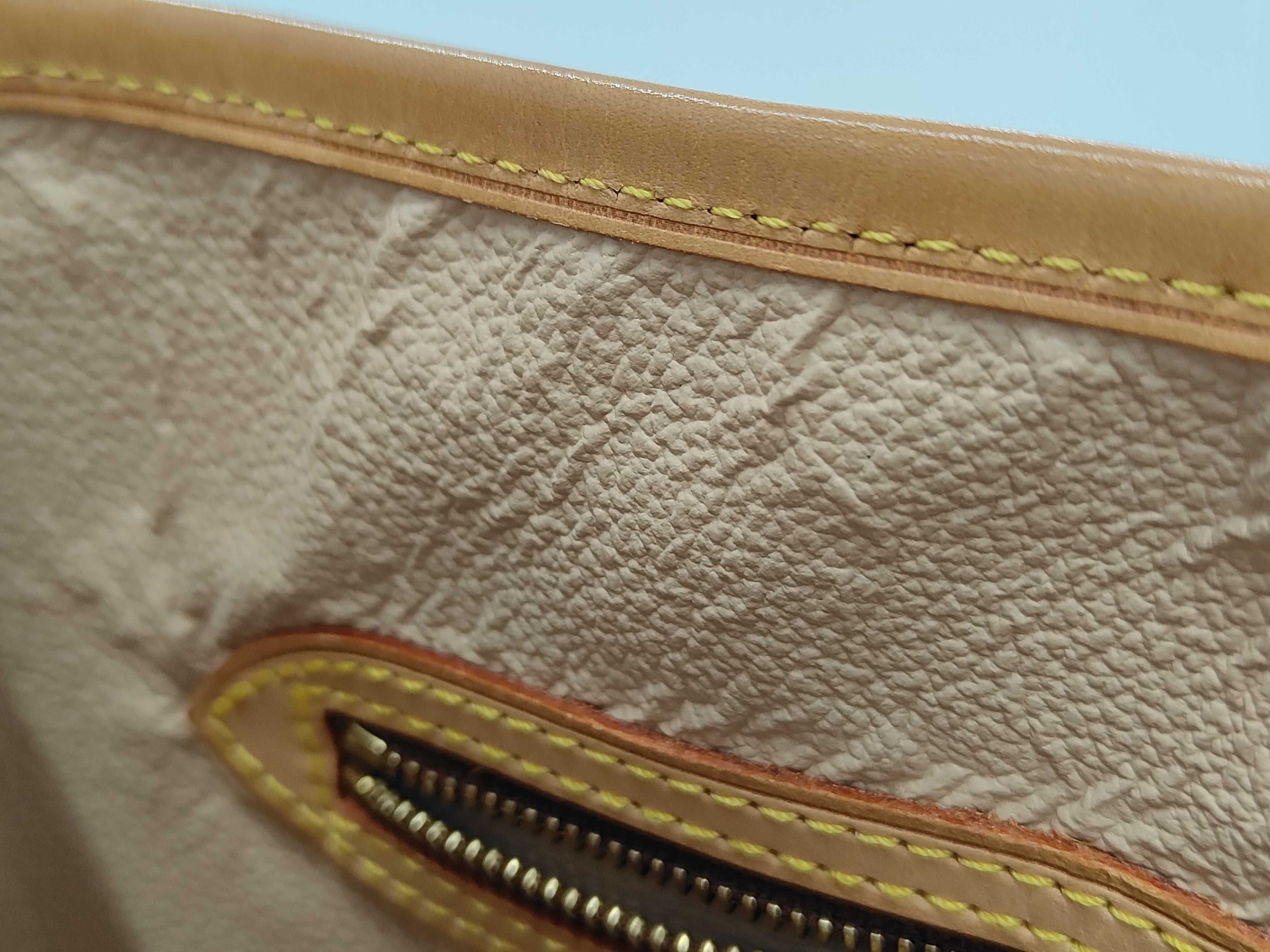 LV Bucket PM M42238 Monogram Handbag — view 10