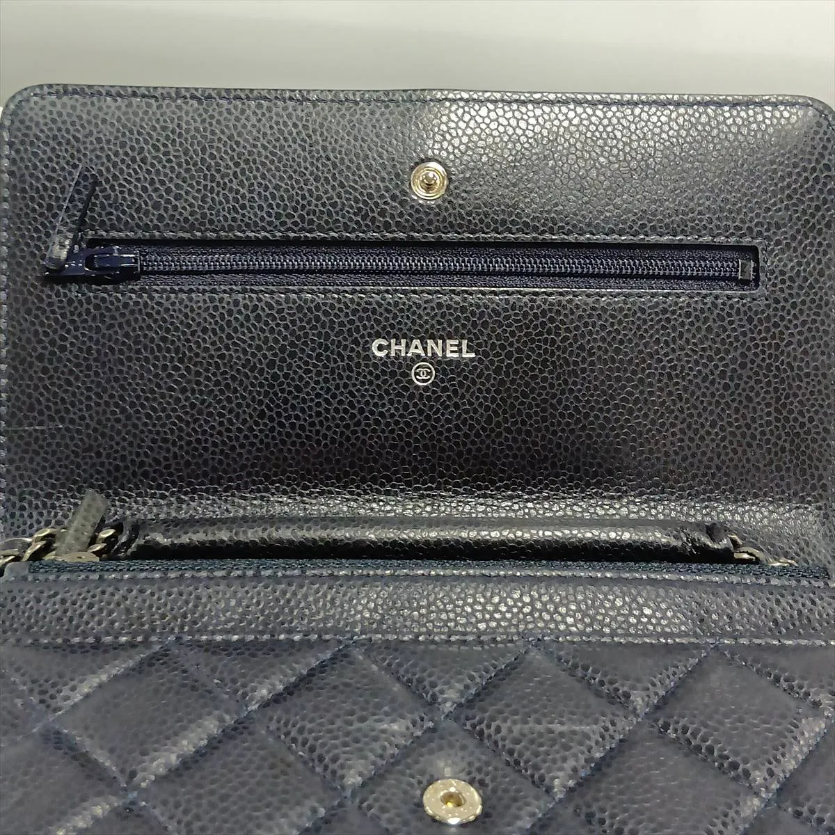 Matelassé Caviar Skin Chain Wallet, Navy, Gunmetal Hardware, 21345712, Serial Number 21 — view 14