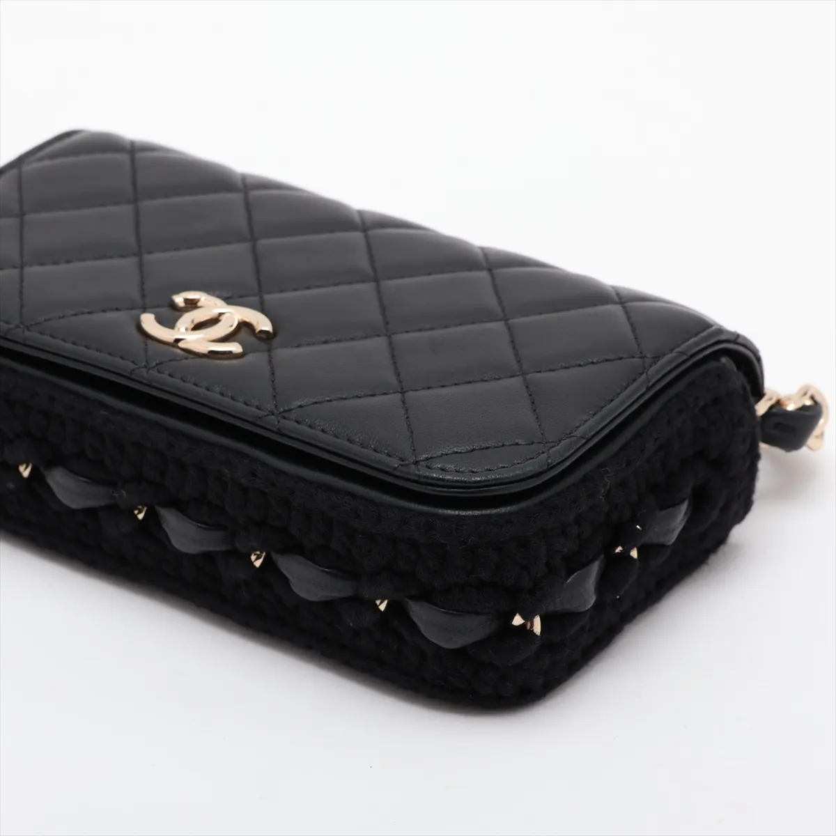 Matelassé Lambskin x Crochet Chain Wallet, Black with Gold Hardware, 31947894, Serial Number 31 — view 3