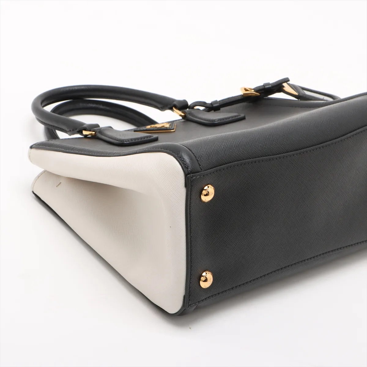 Saffiano Luxe Leather 2WAY Handbag Black BN2608 — view 4