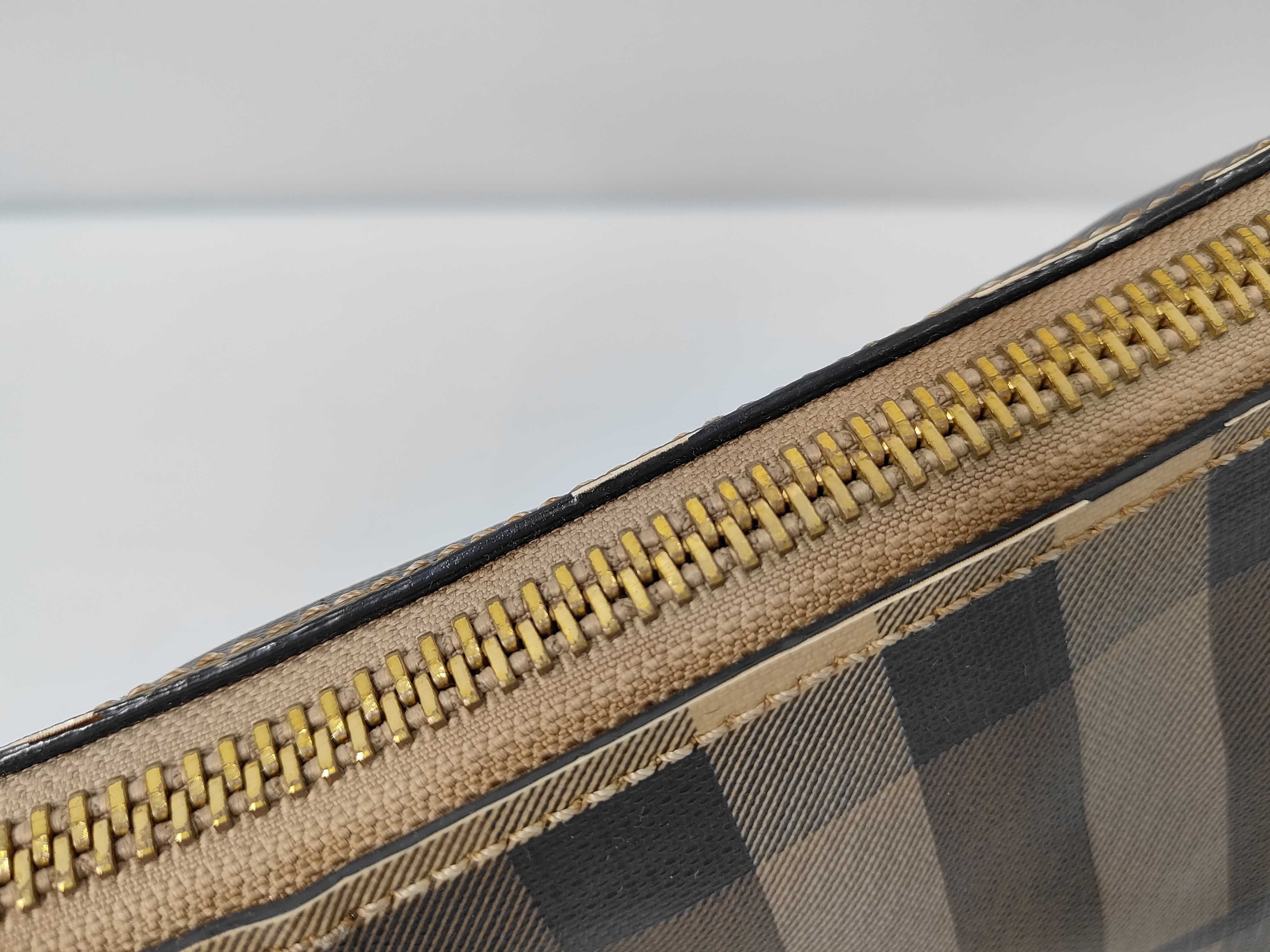 Nova Check Gray Shoulder Bag — view 8