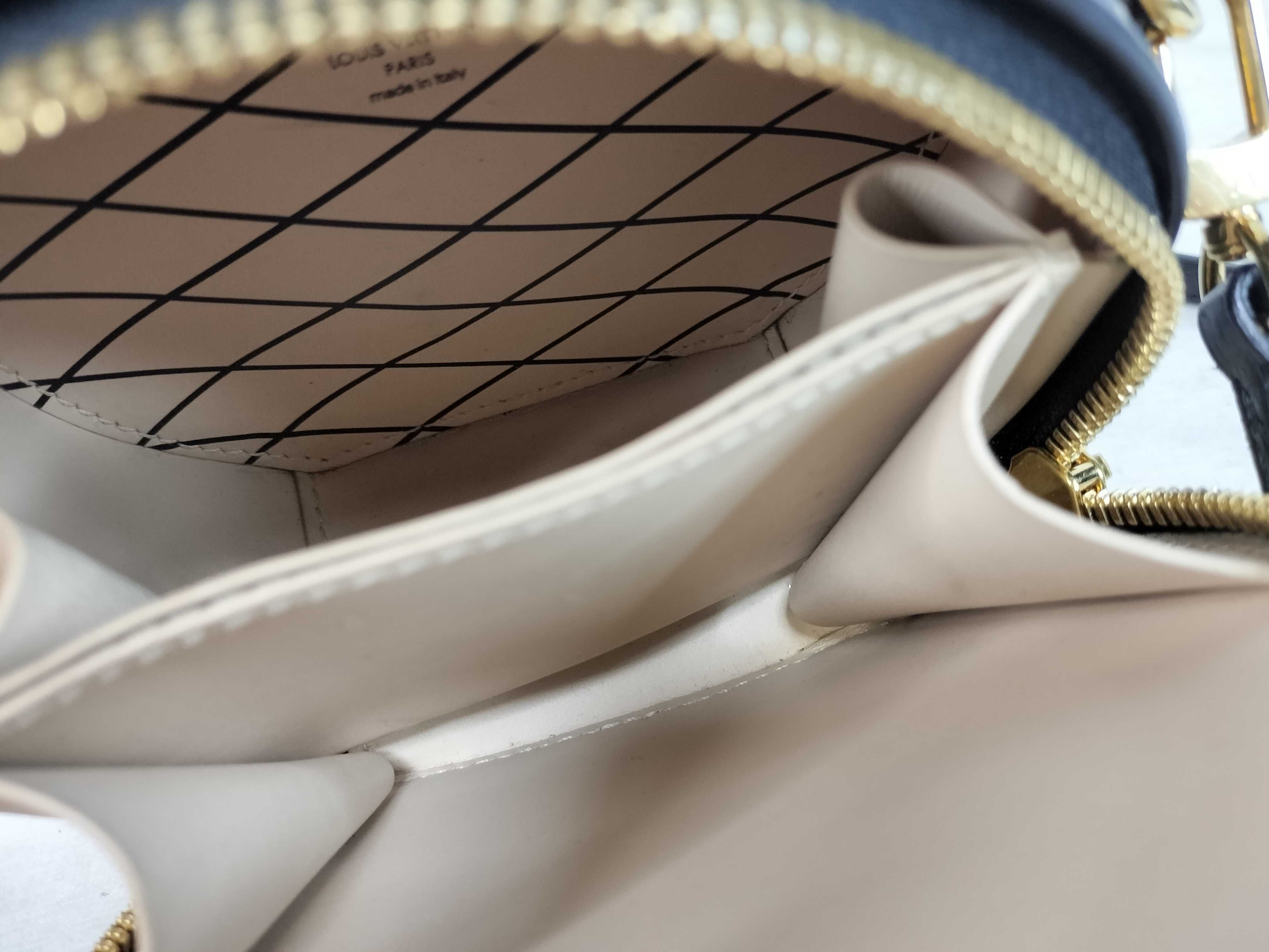Monogram Louis Vuitton Mini Boite Chapeau M68276 Shoulder Bag — view 10