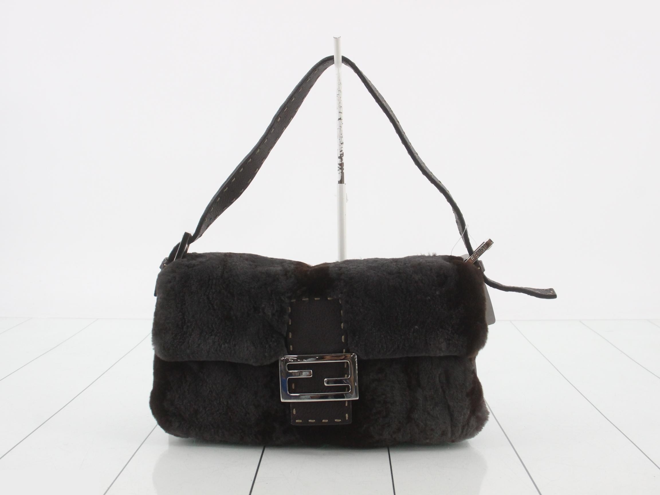 Other lines: Bags and shoulder bags