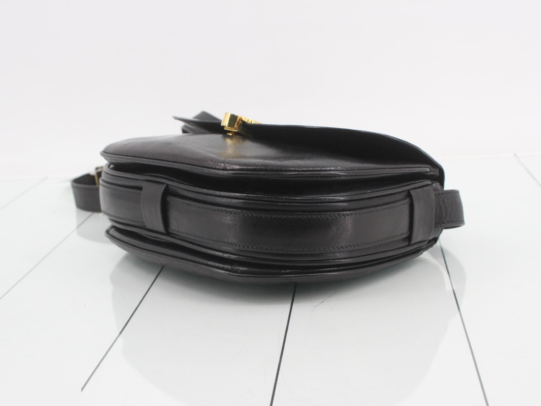 Triomphe Leather Shoulder Bag — view 6