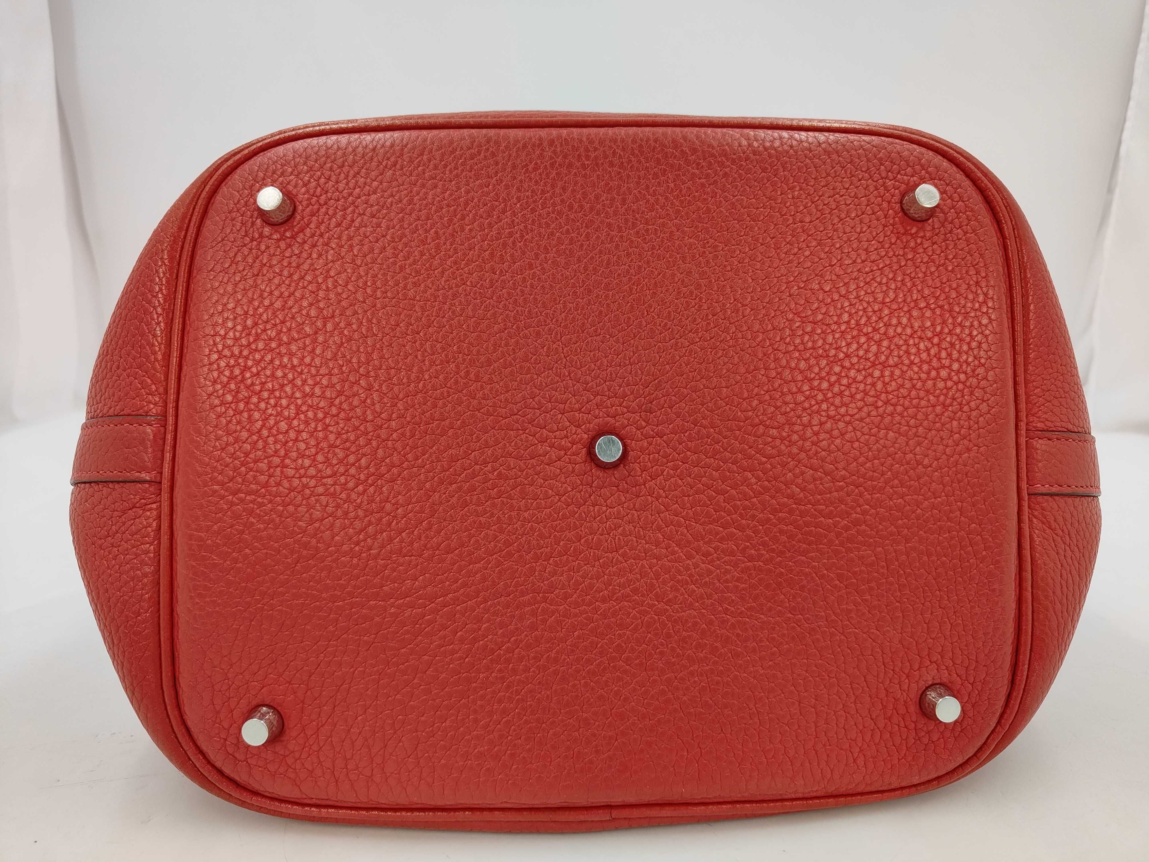 Picotin Lock GM Red Handbag (Stamped Q) — view 3