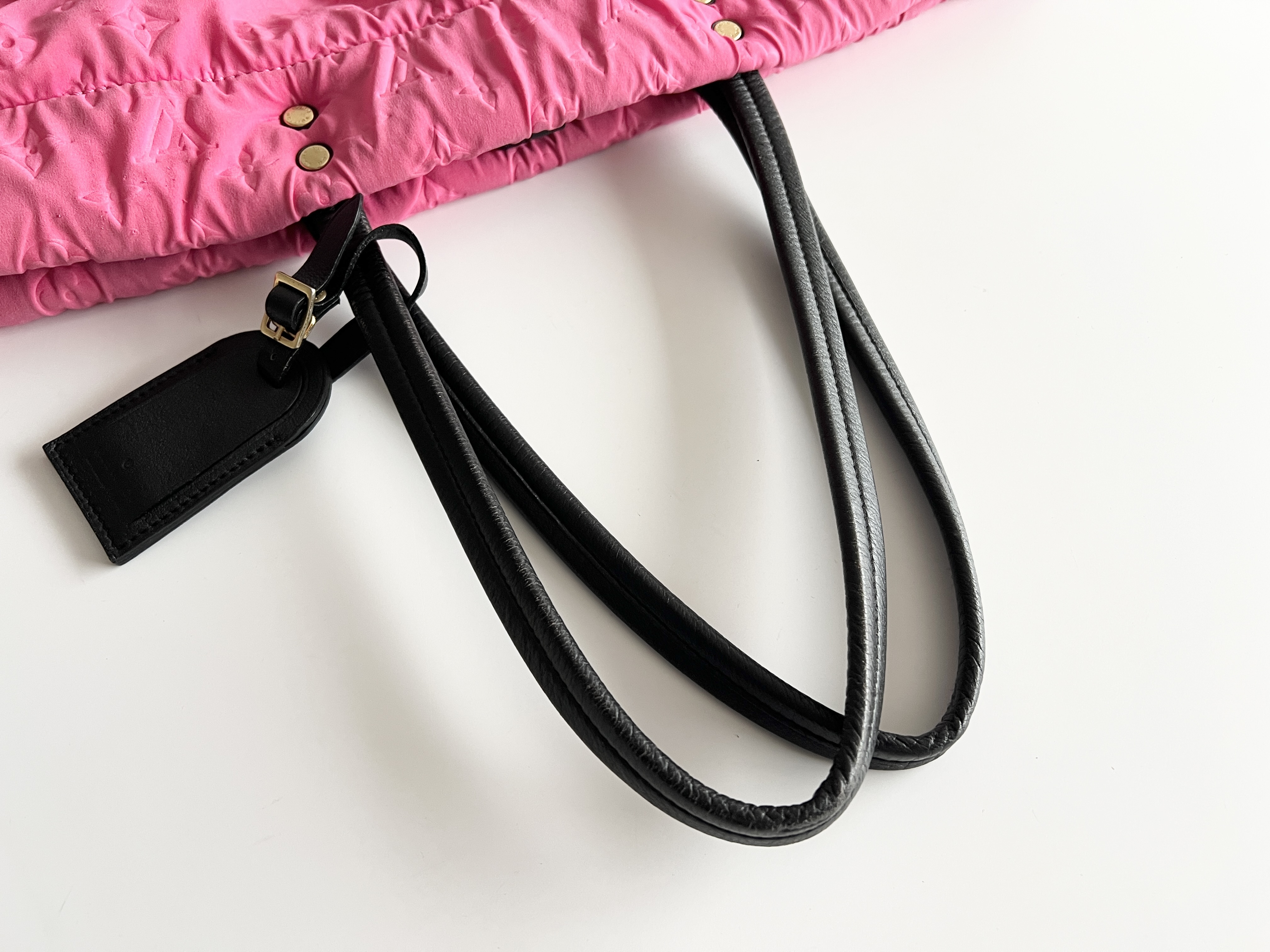 Monogram Scuba MM Fuchsia Leather Tote Bag Shoulder Bag Tote Bag — view 3