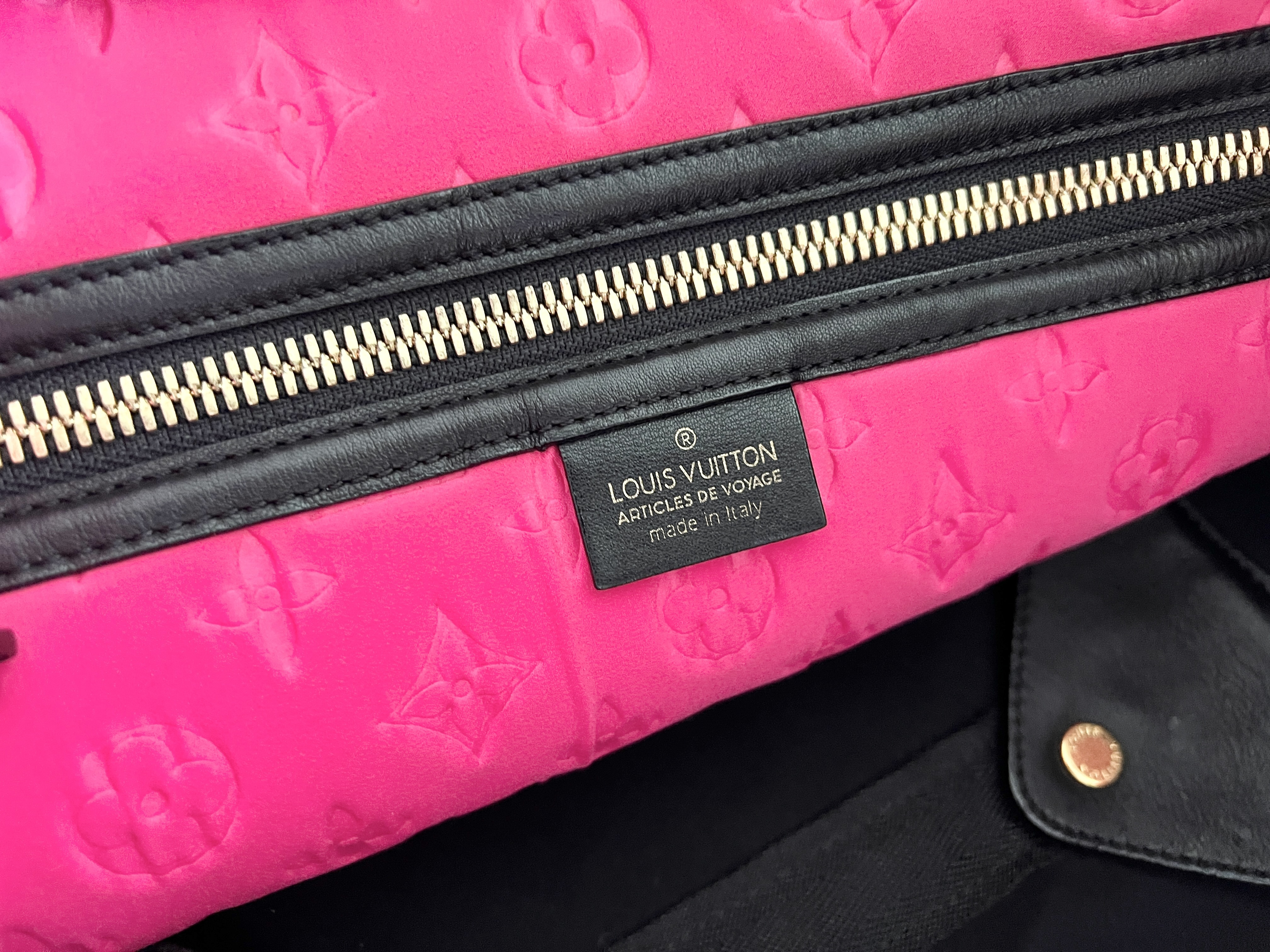 Monogram Scuba MM Fuchsia Leather Tote Bag Shoulder Bag Tote Bag — view 6