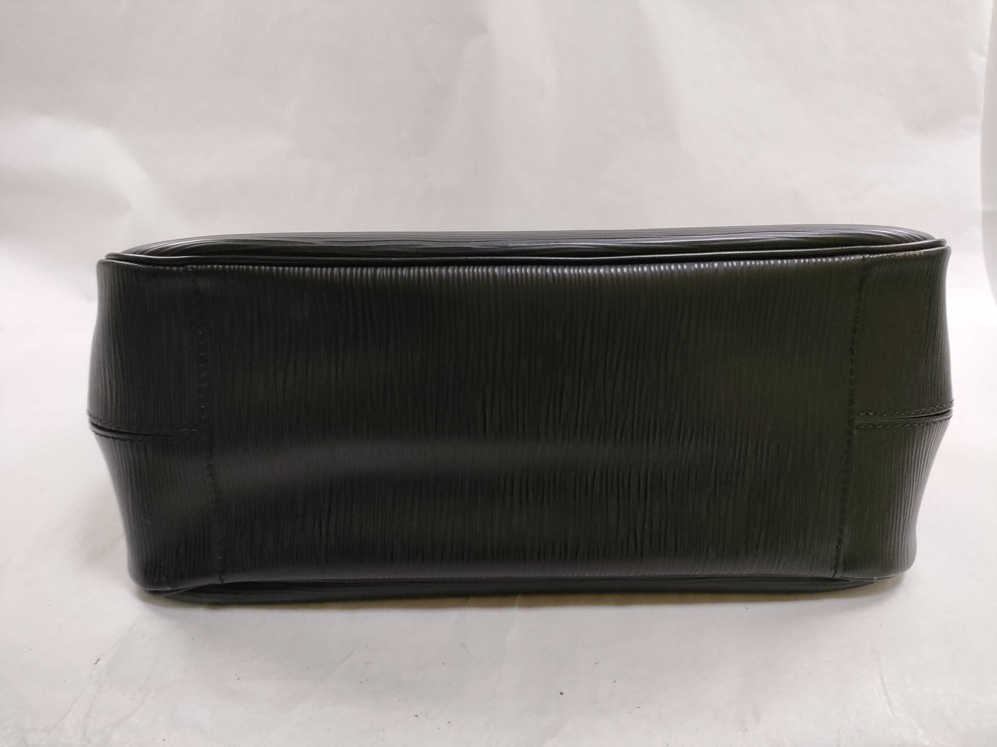 Epi Louis Vuitton Epi Passy PM M59262 Handbag — view 7