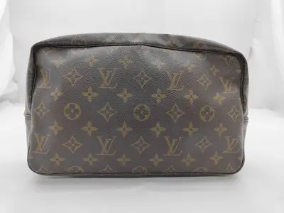 LV Trousses Toilette 28 M47522 Bag
