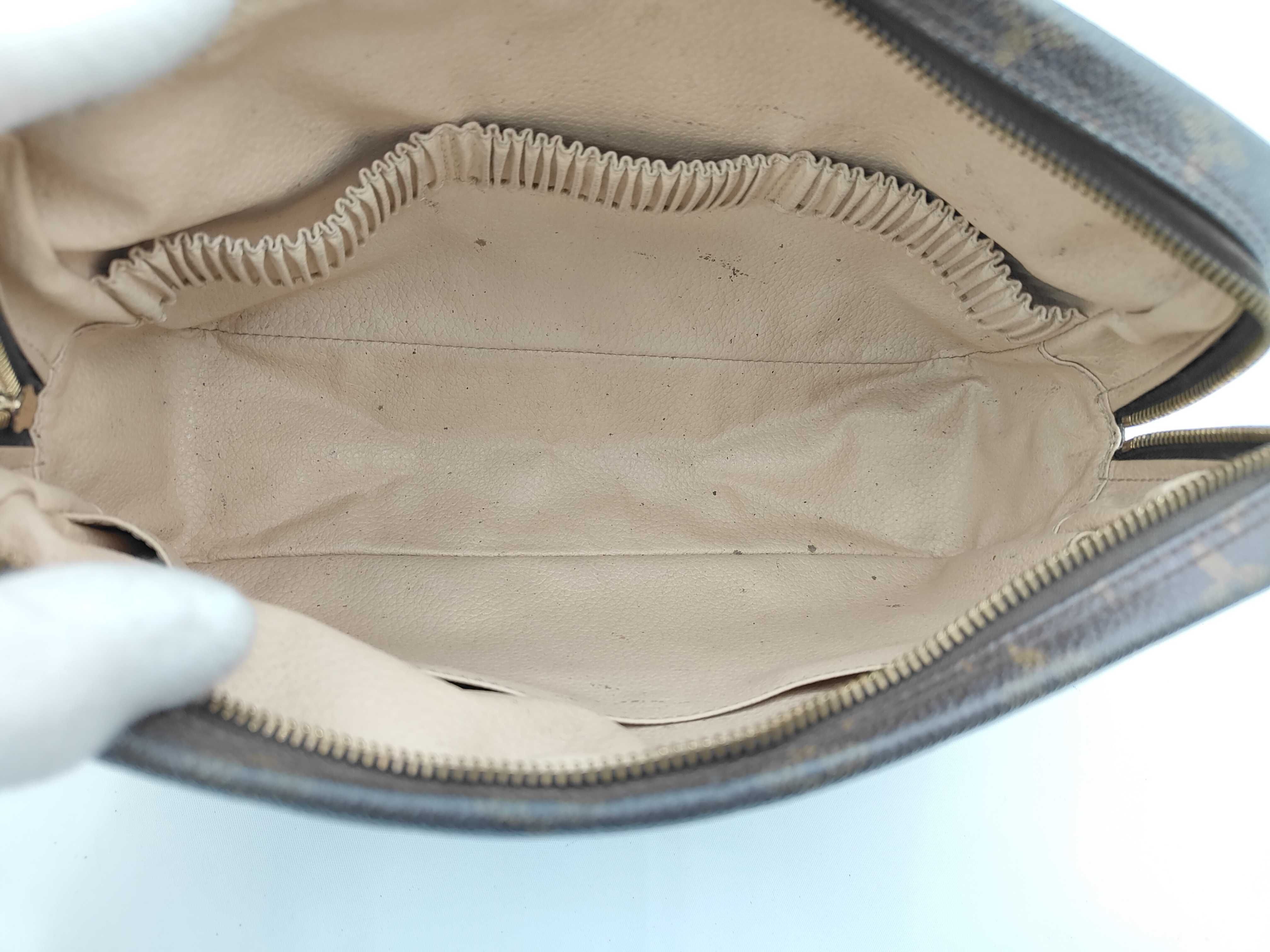 LV Trousses Toilette 28 M47522 Bag — view 5