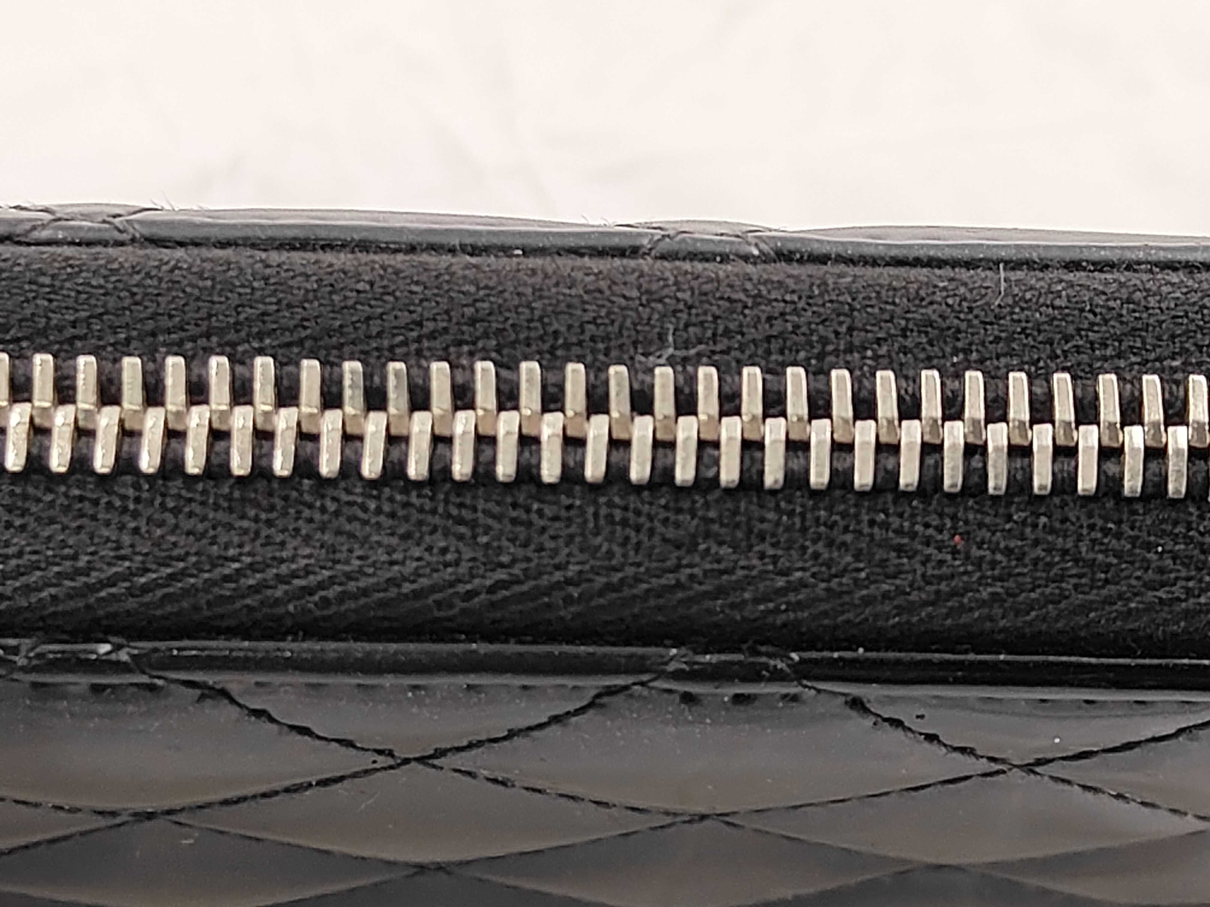 Matelassé Round Enamel Wallet with Silver Hardware, Black, 15118668 — view 3