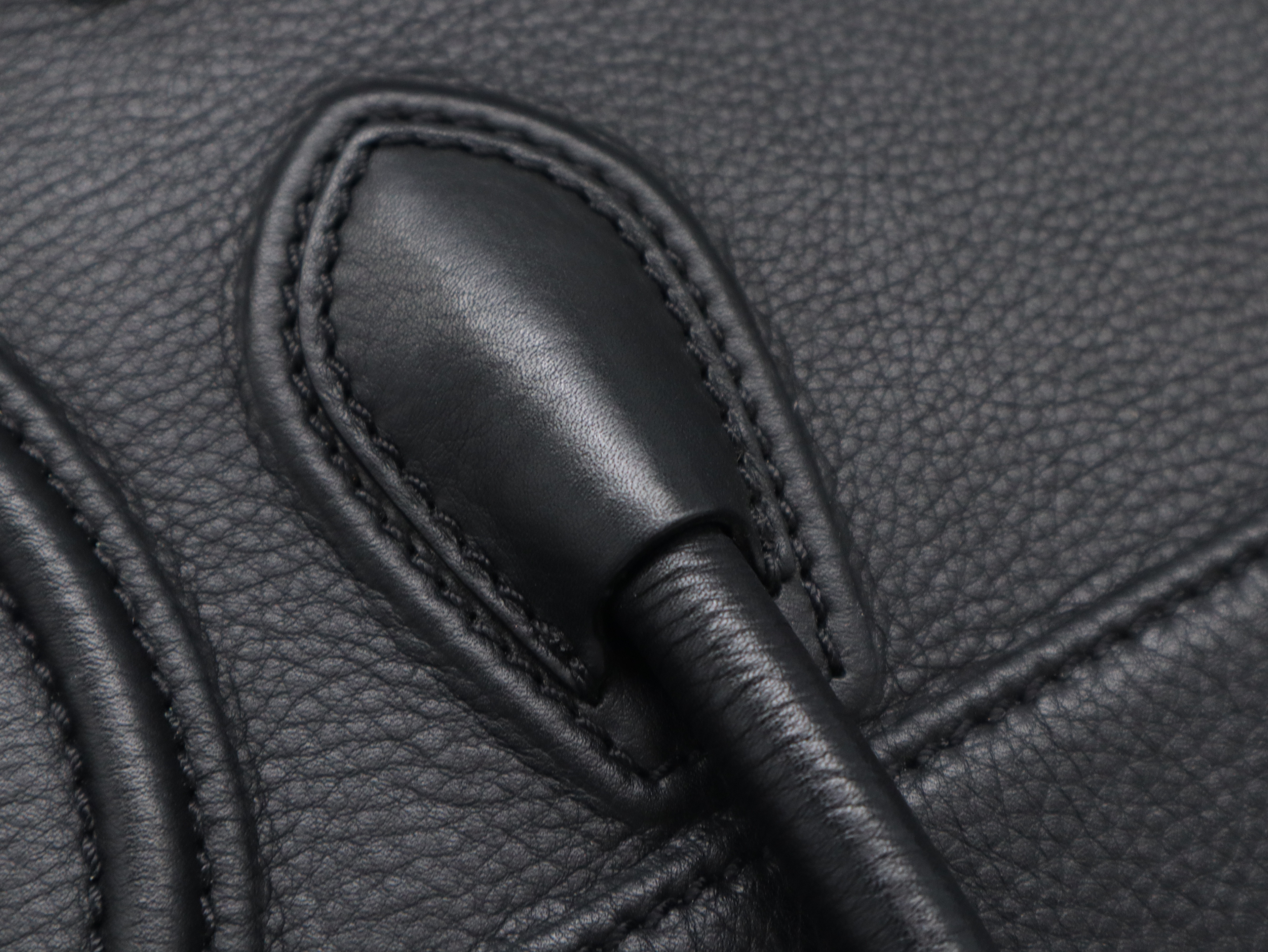 Leather Luggage Phantom Black Tote Bag — view 7