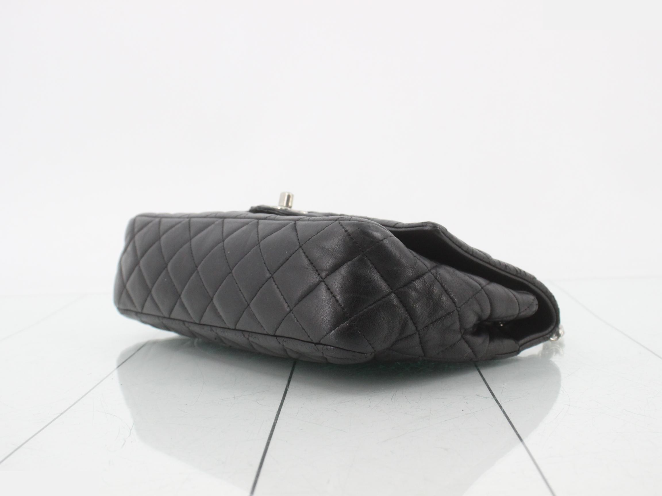 Matelassé Icon Chain Shoulder Bag — view 6