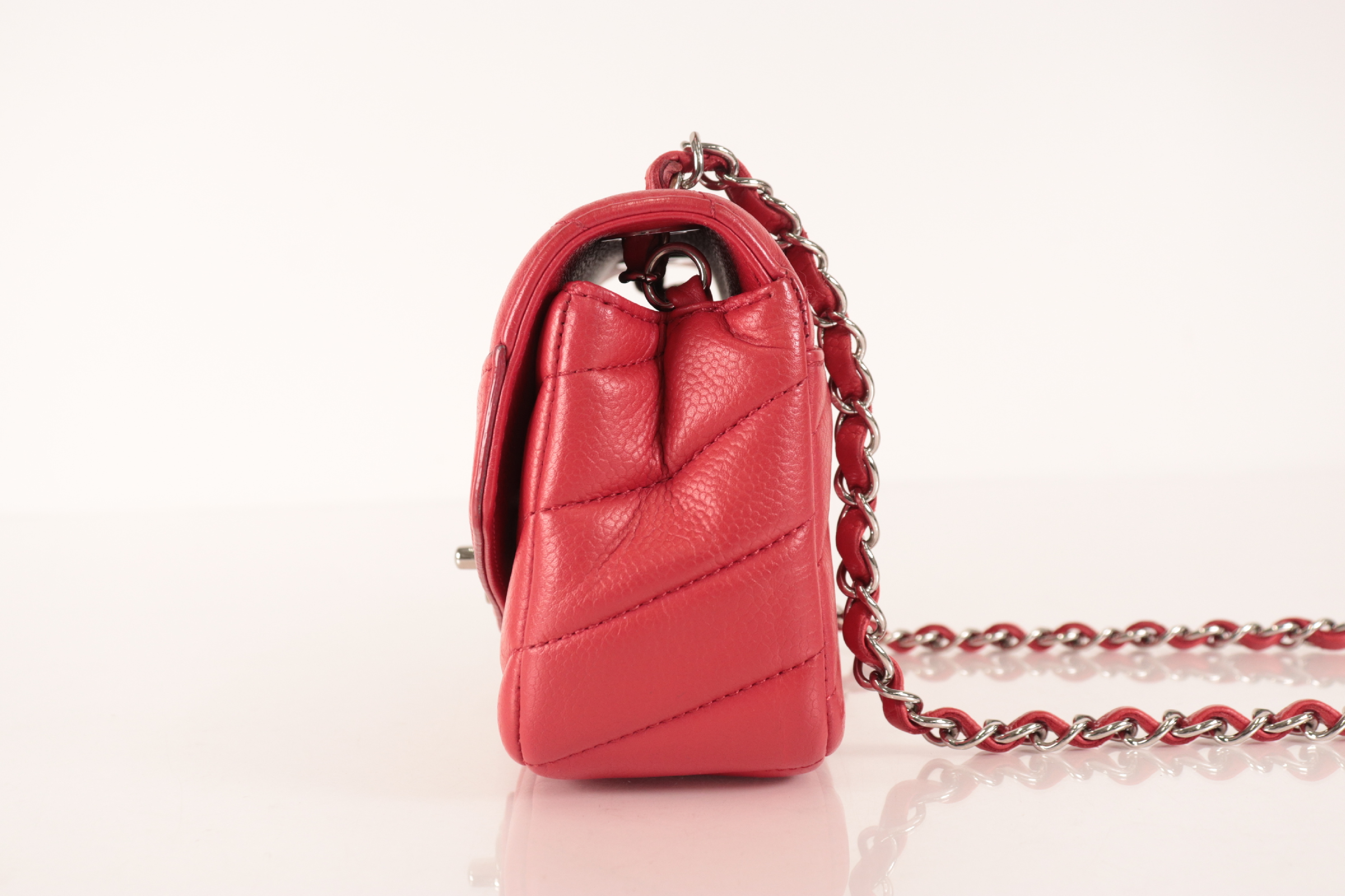 Chevron V-Flap Caviar Chain Shoulder Bag, Red, Silver Hardware, Serial Number 24 — view 4
