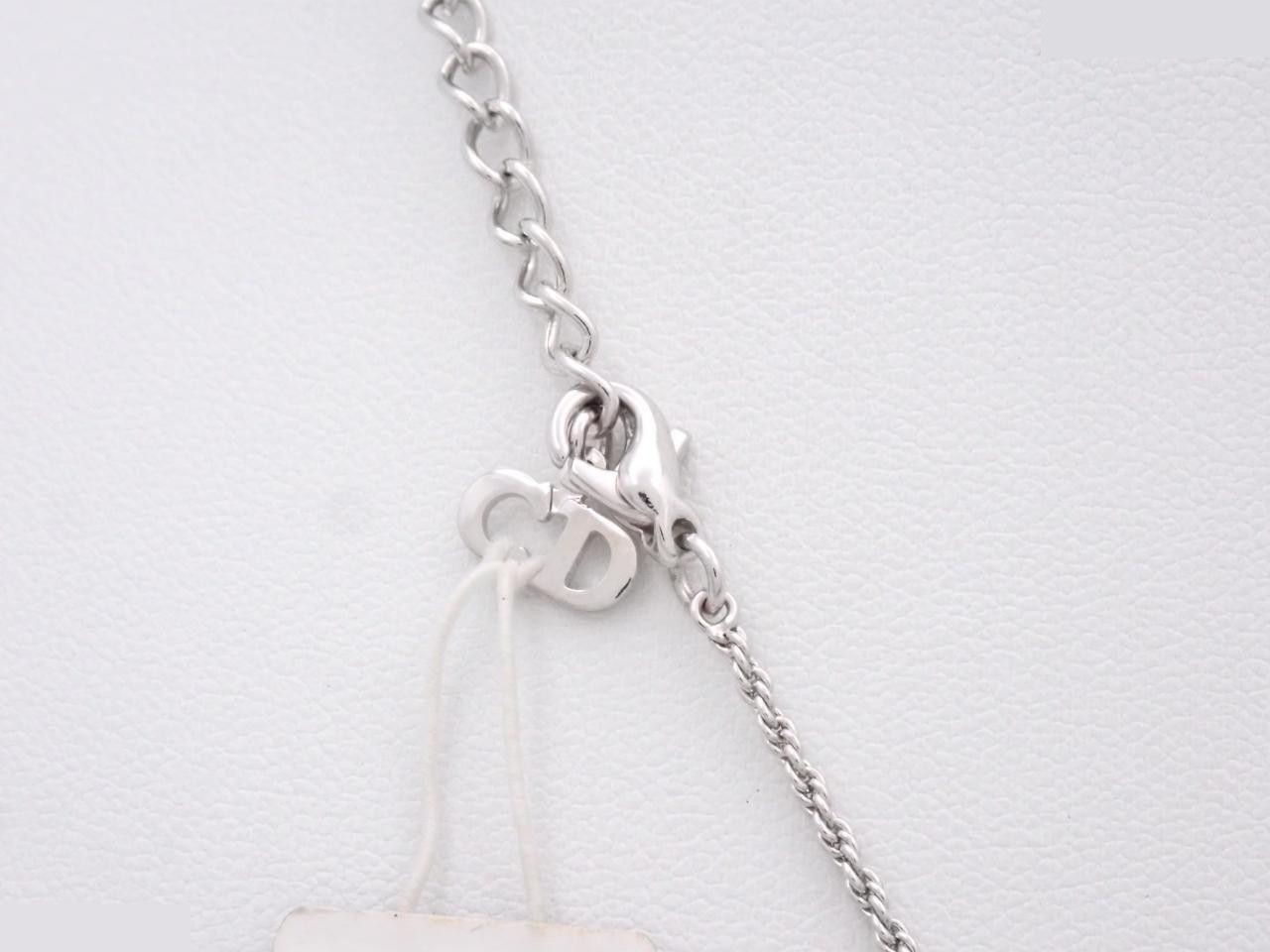 necklace — view 2