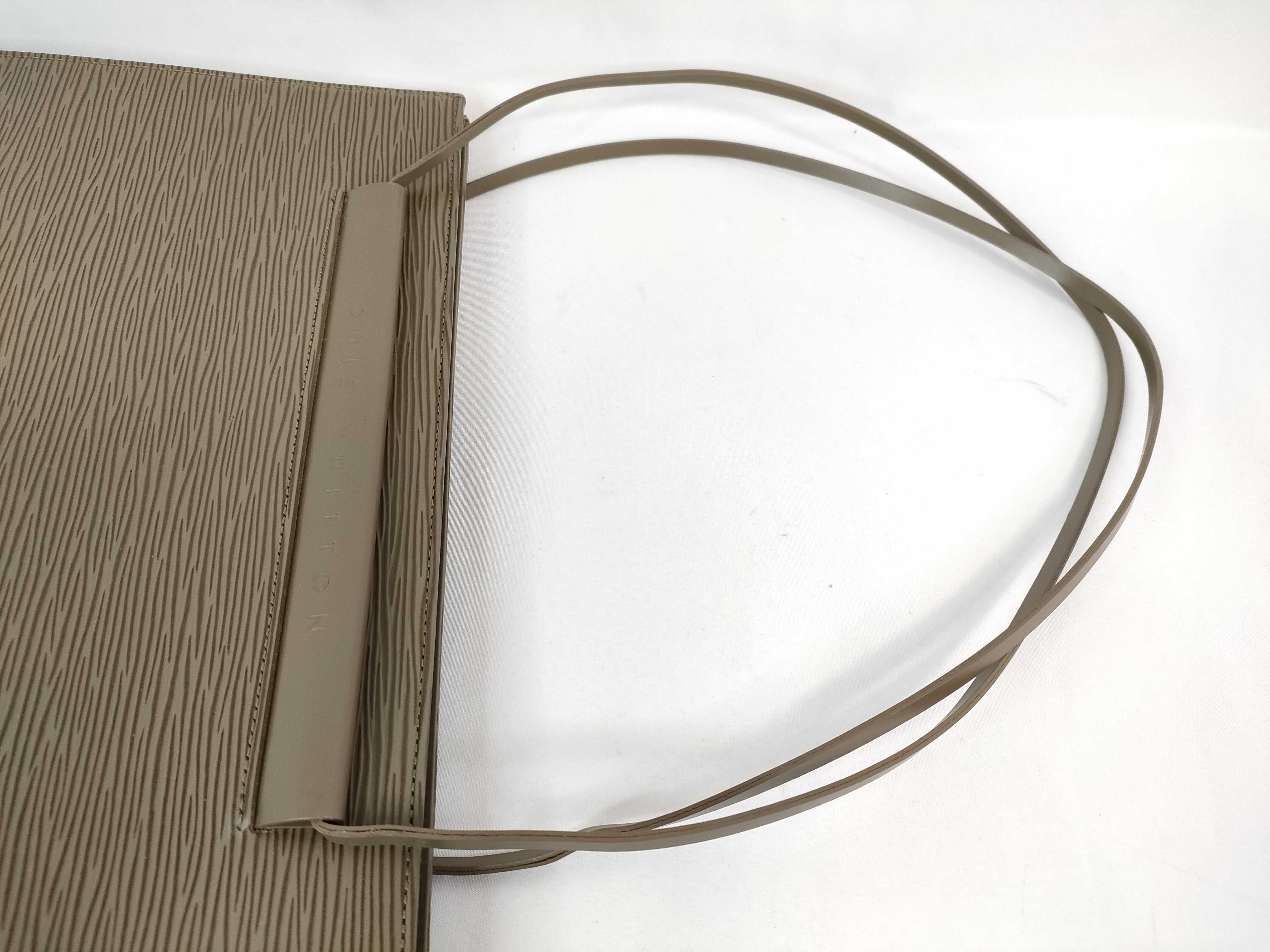 Epi Saint-Tropez Lilac Shoulder Bag M5246B M1929 — view 3
