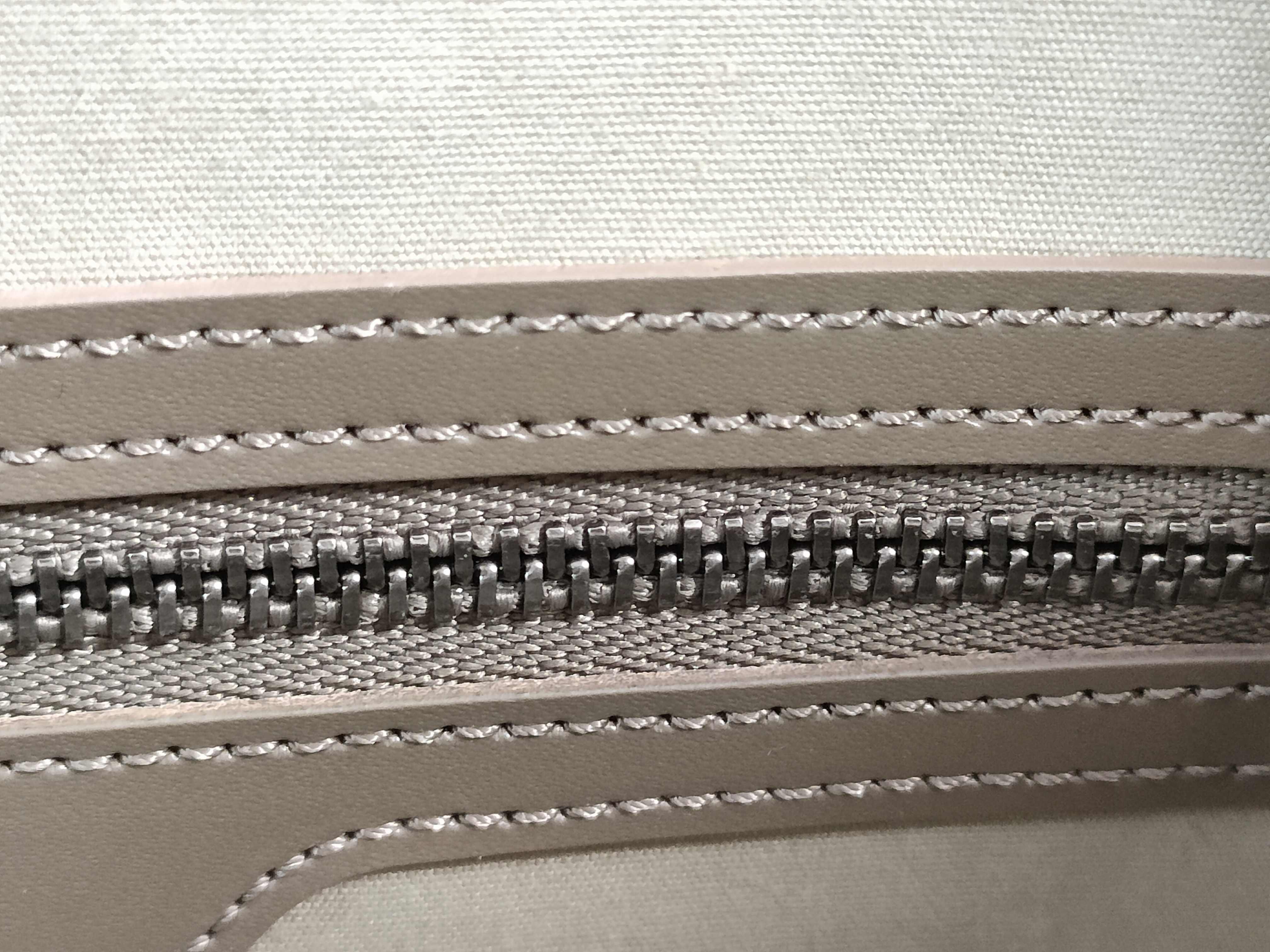 Epi Saint-Tropez Lilac Shoulder Bag M5246B M1929 — view 6