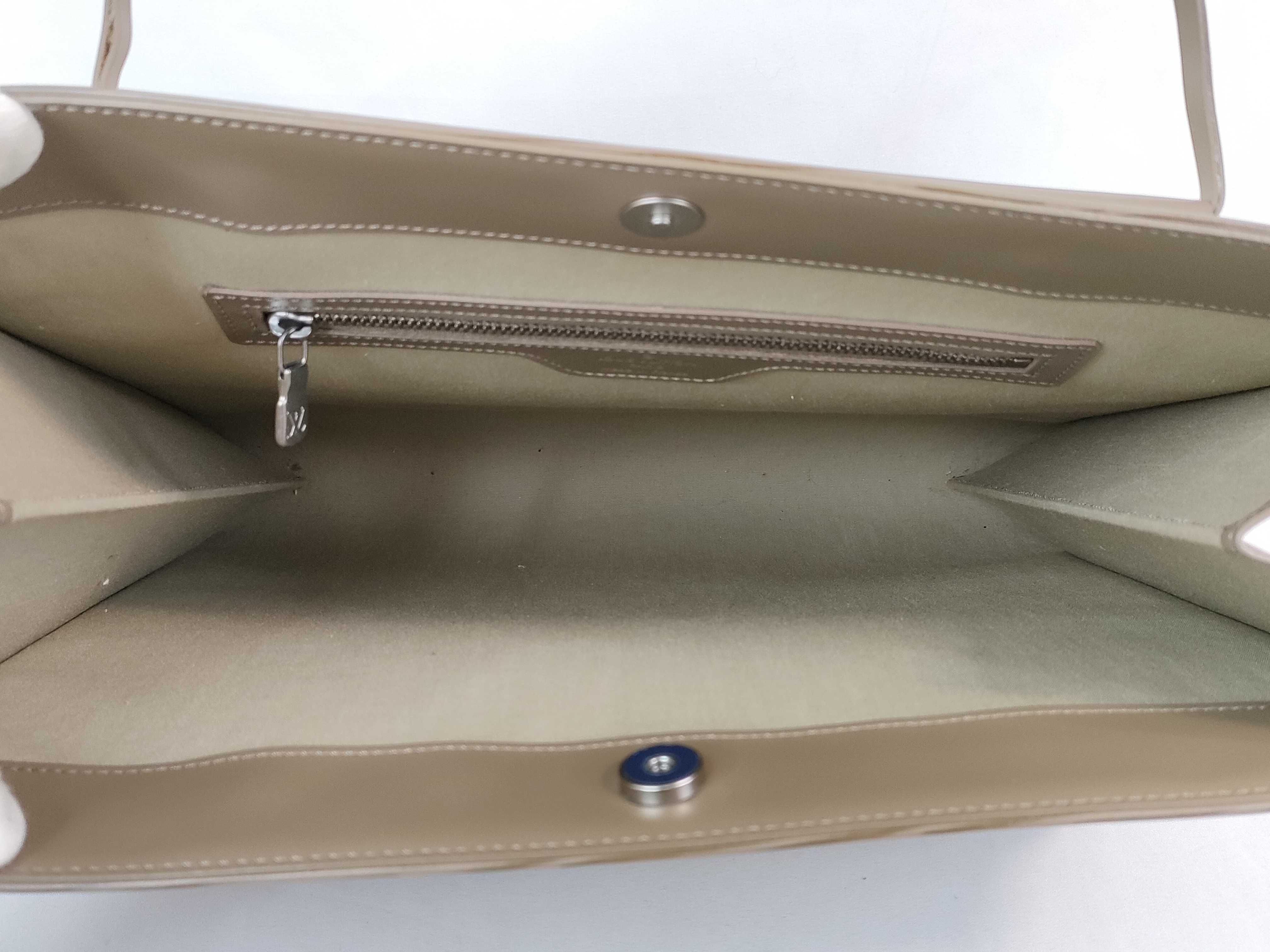 Epi Saint-Tropez Lilac Shoulder Bag M5246B M1929 — view 10