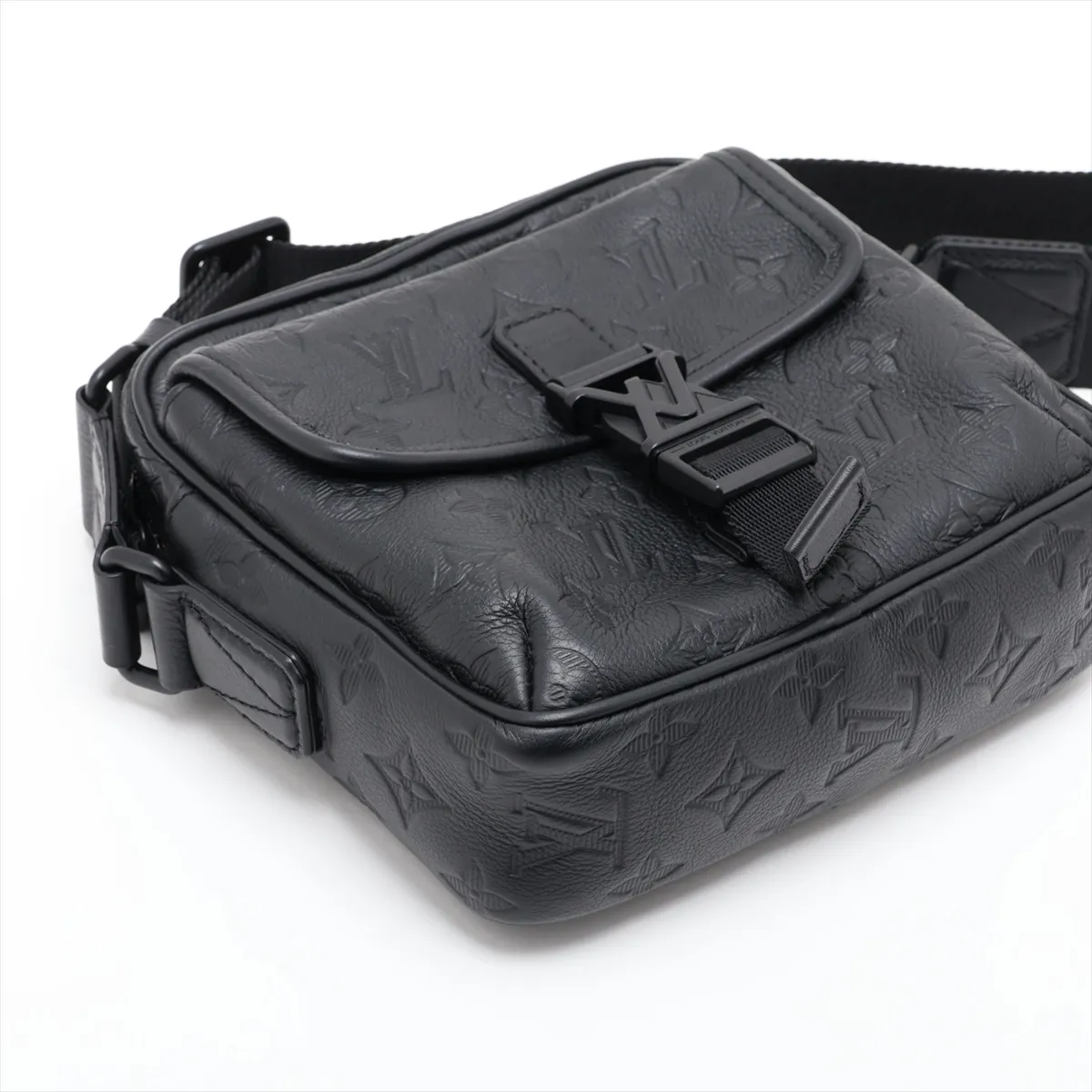 Monogram Shadow Getaway Messenger M12516 Black (RFID detected) — view 4