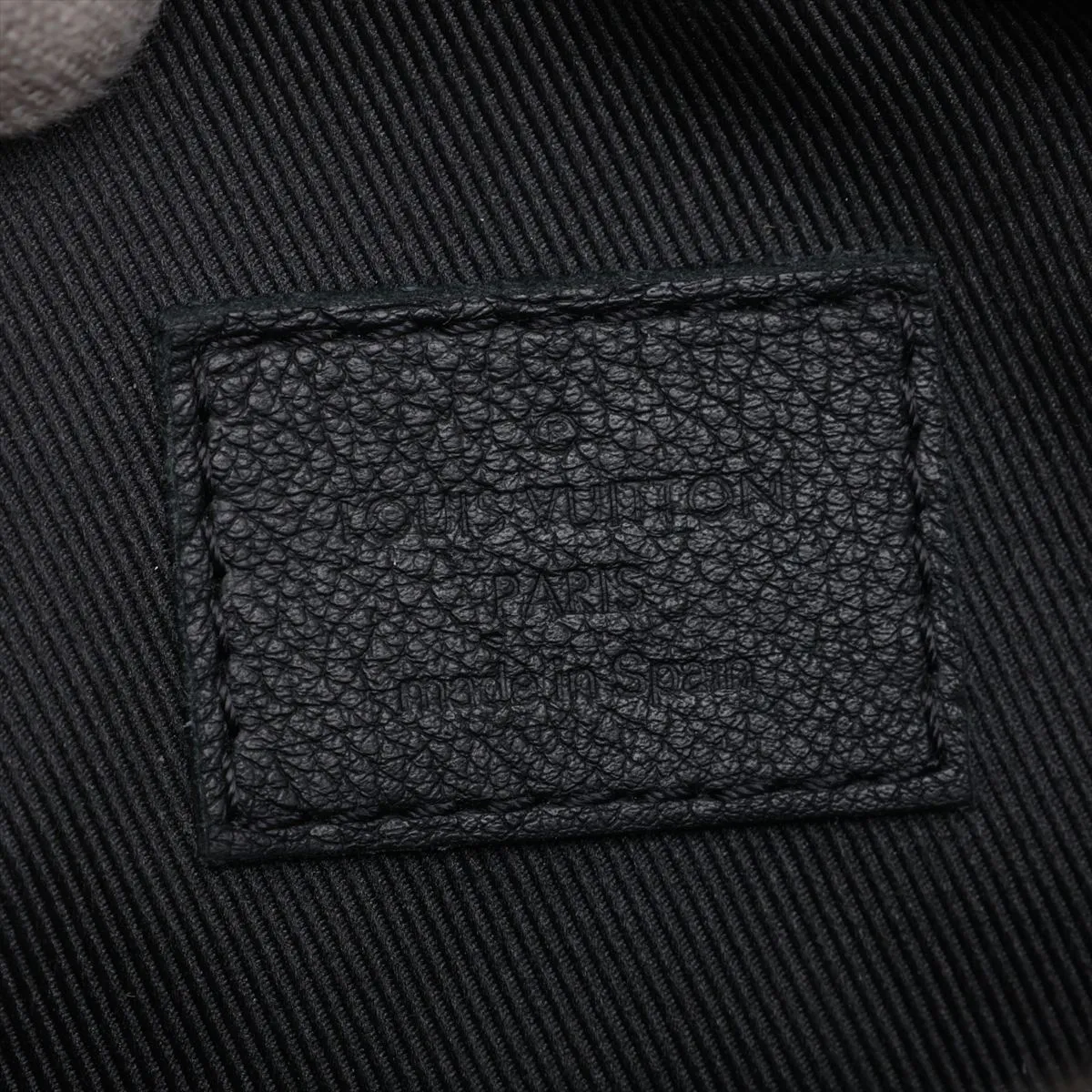 Monogram Shadow Getaway Messenger M12516 Black (RFID detected) — view 8
