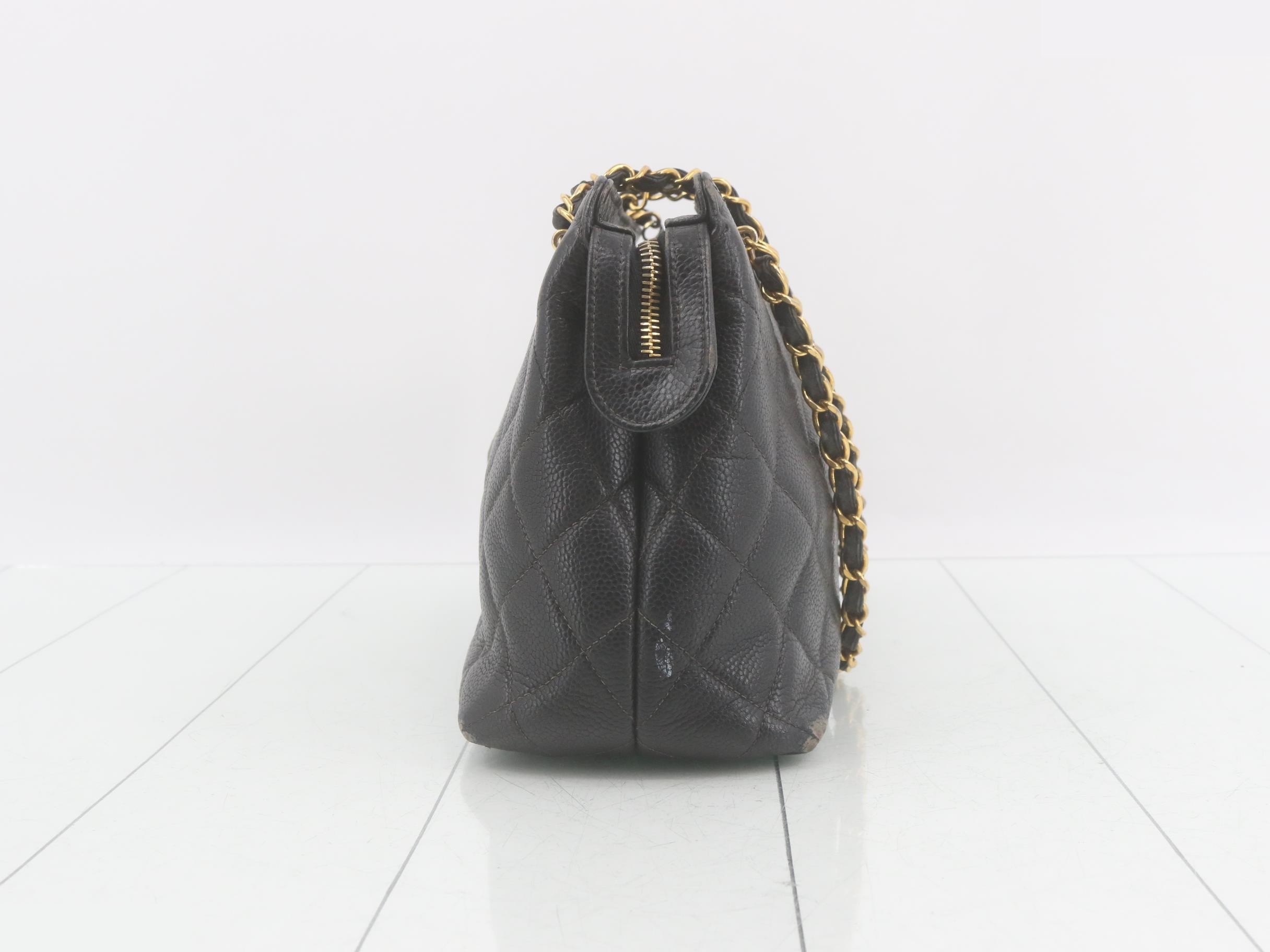 Caviar skin chain semi-shoulder bag — view 3